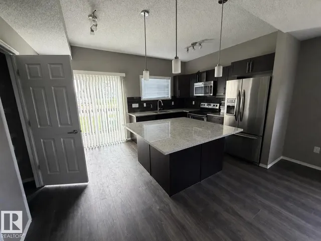 21 - 6520 2 AV SW, Edmonton 4