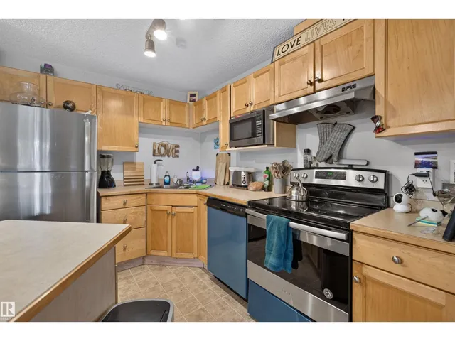 #221 - 221 EDWARDS DR, Edmonton 5
