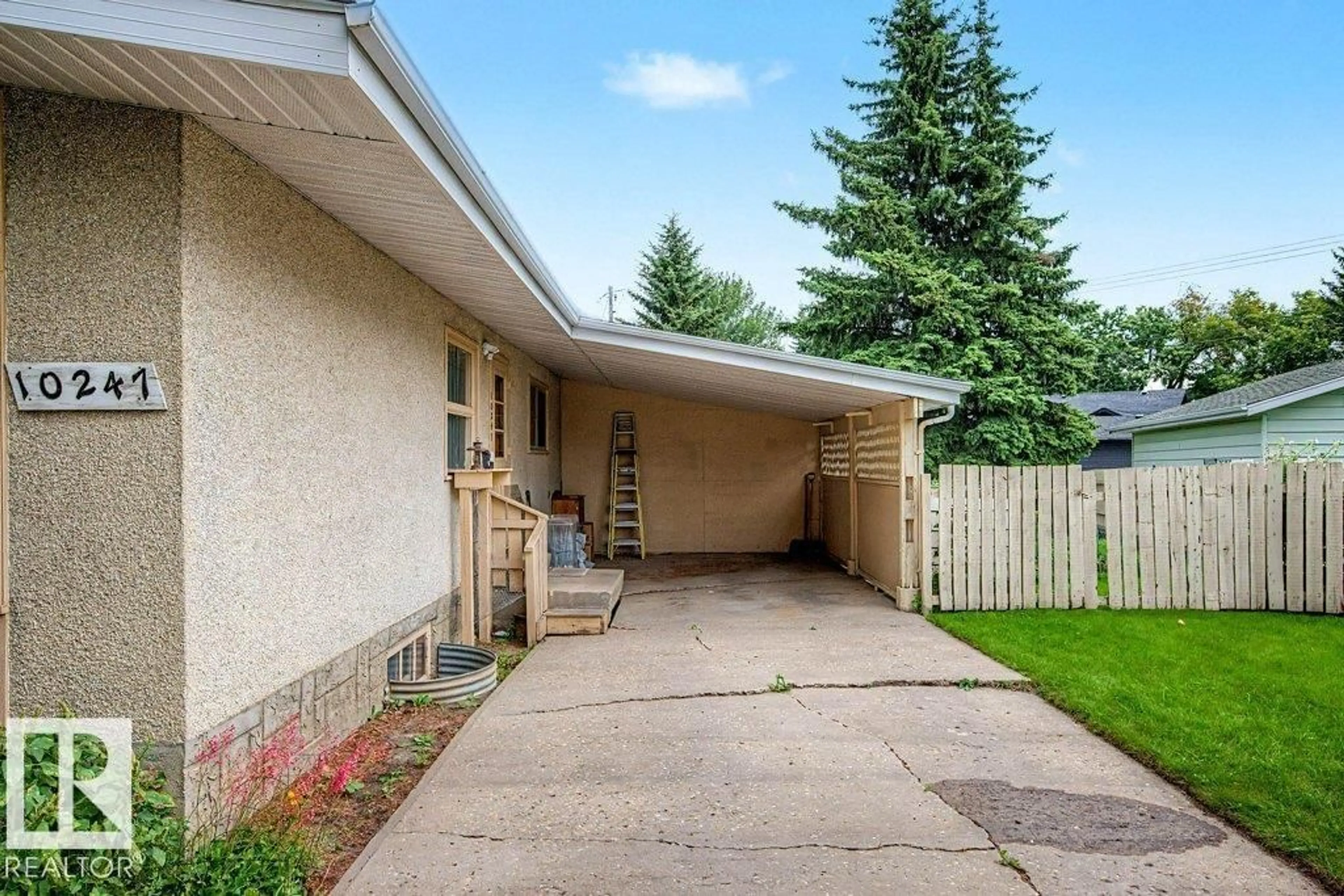 Patio, street for 10247 63A ST NW, Edmonton Alberta T6A2N3