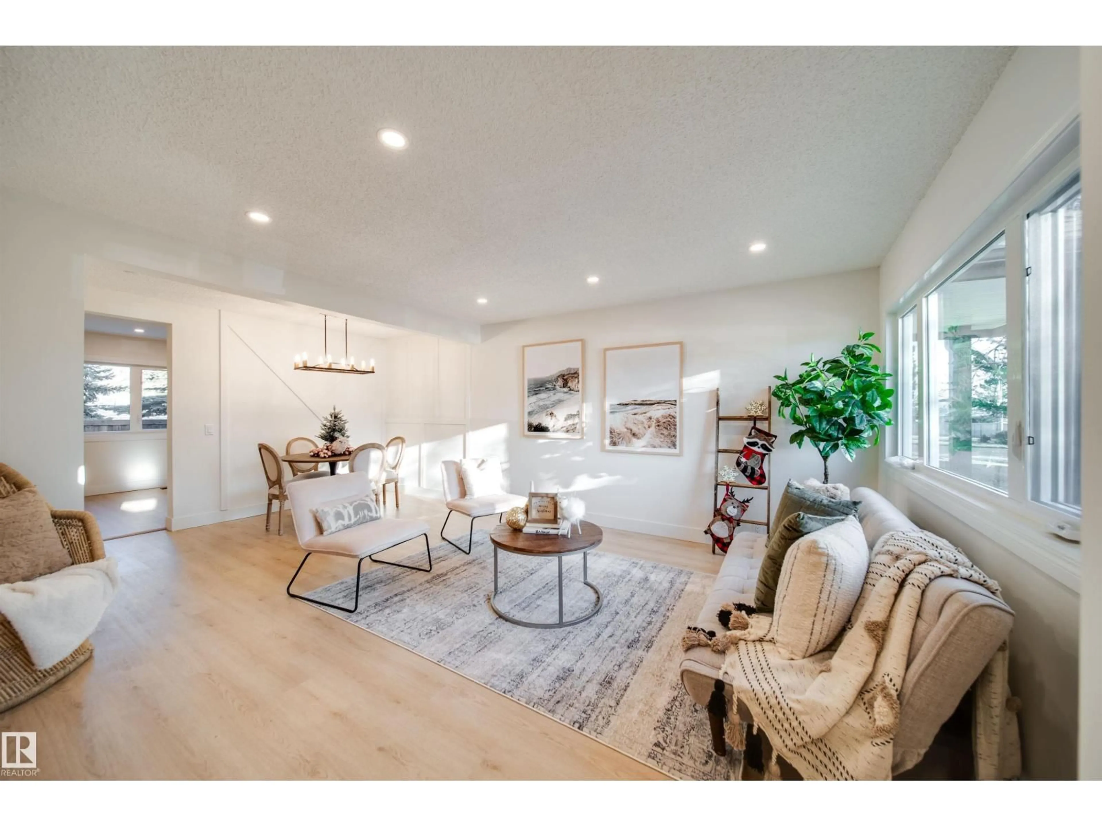 Unknown for NW - 18 14511 52 ST, Edmonton Alberta T5A4M6
