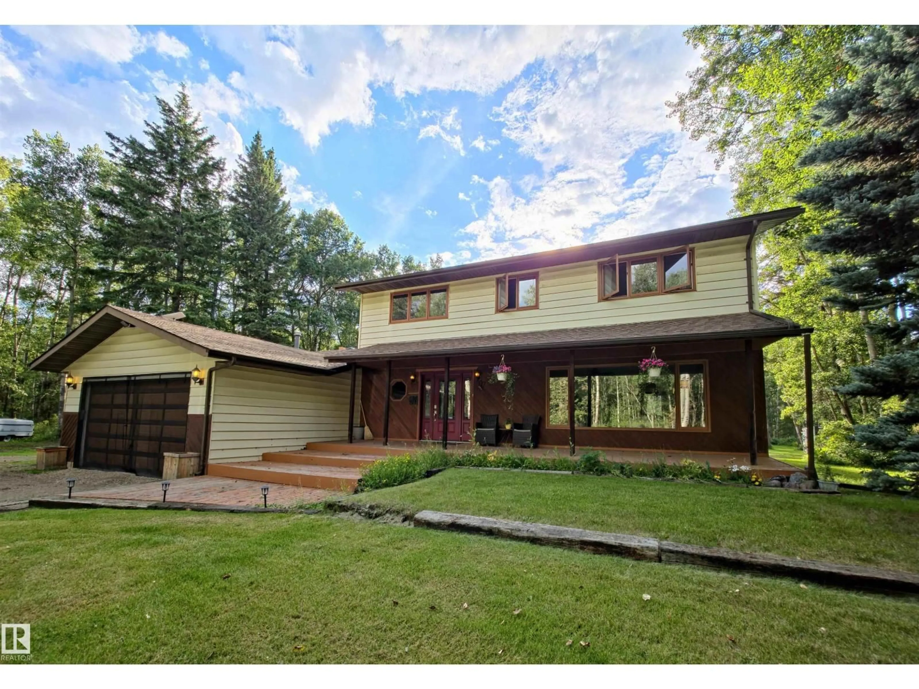 Home with vinyl exterior material, unknown for 52009 - 134 RGE ROAD 214, Ardrossan Alberta T8E1A2