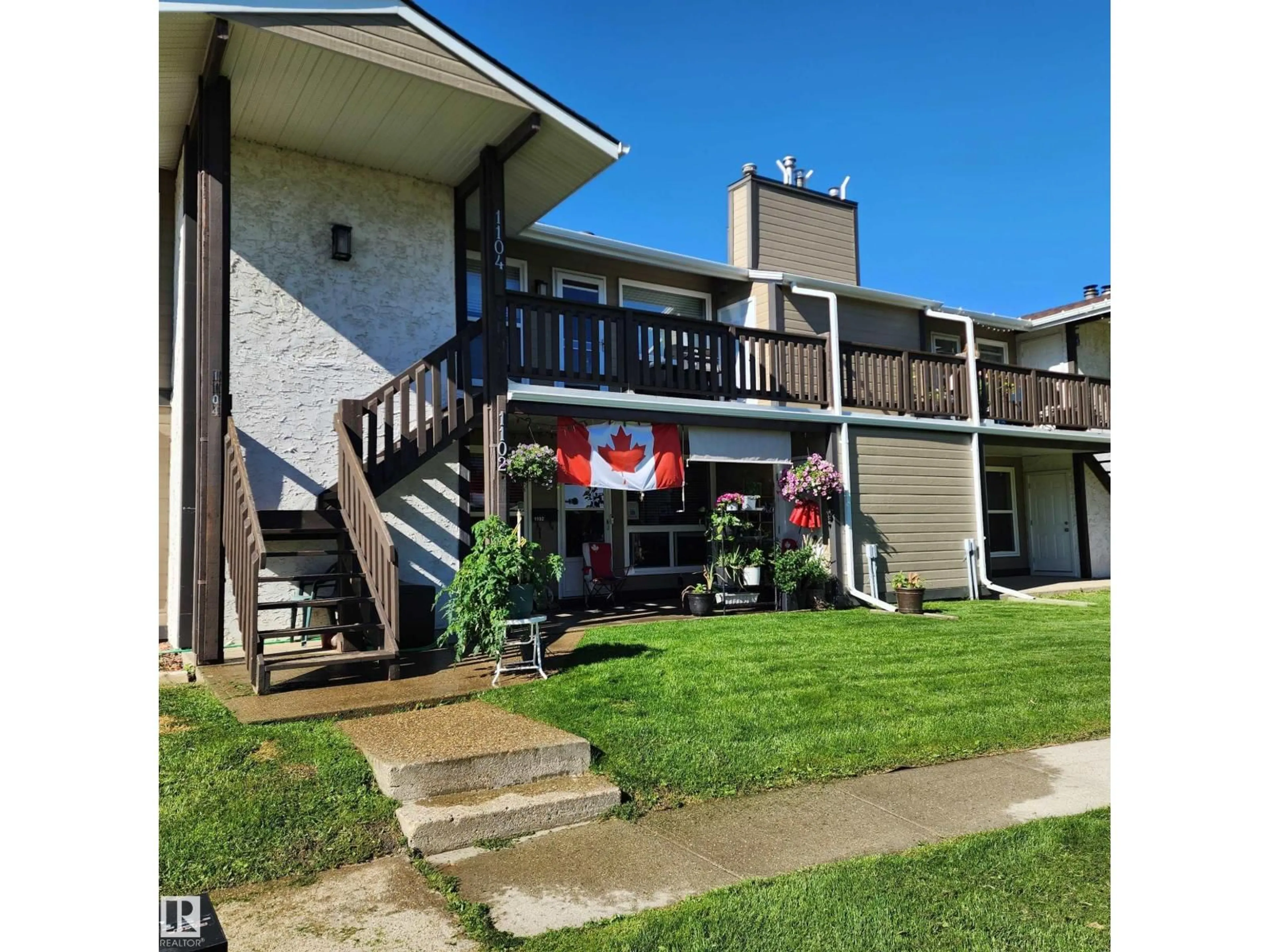 Patio, unknown for 1102 SADDLEBACK RD, Edmonton Alberta T6J4Z4