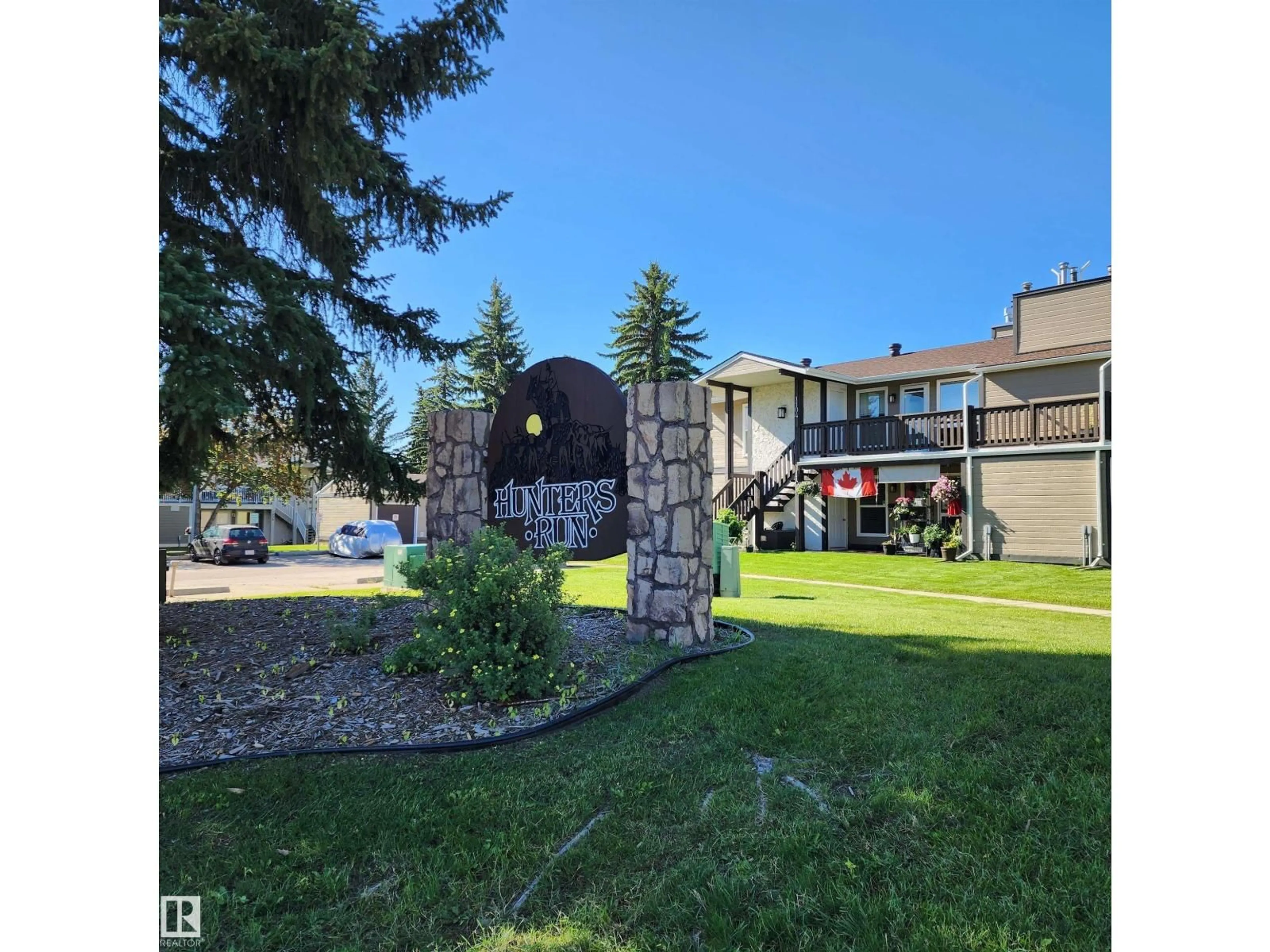 Patio, mountain view for 1102 SADDLEBACK RD, Edmonton Alberta T6J4Z4