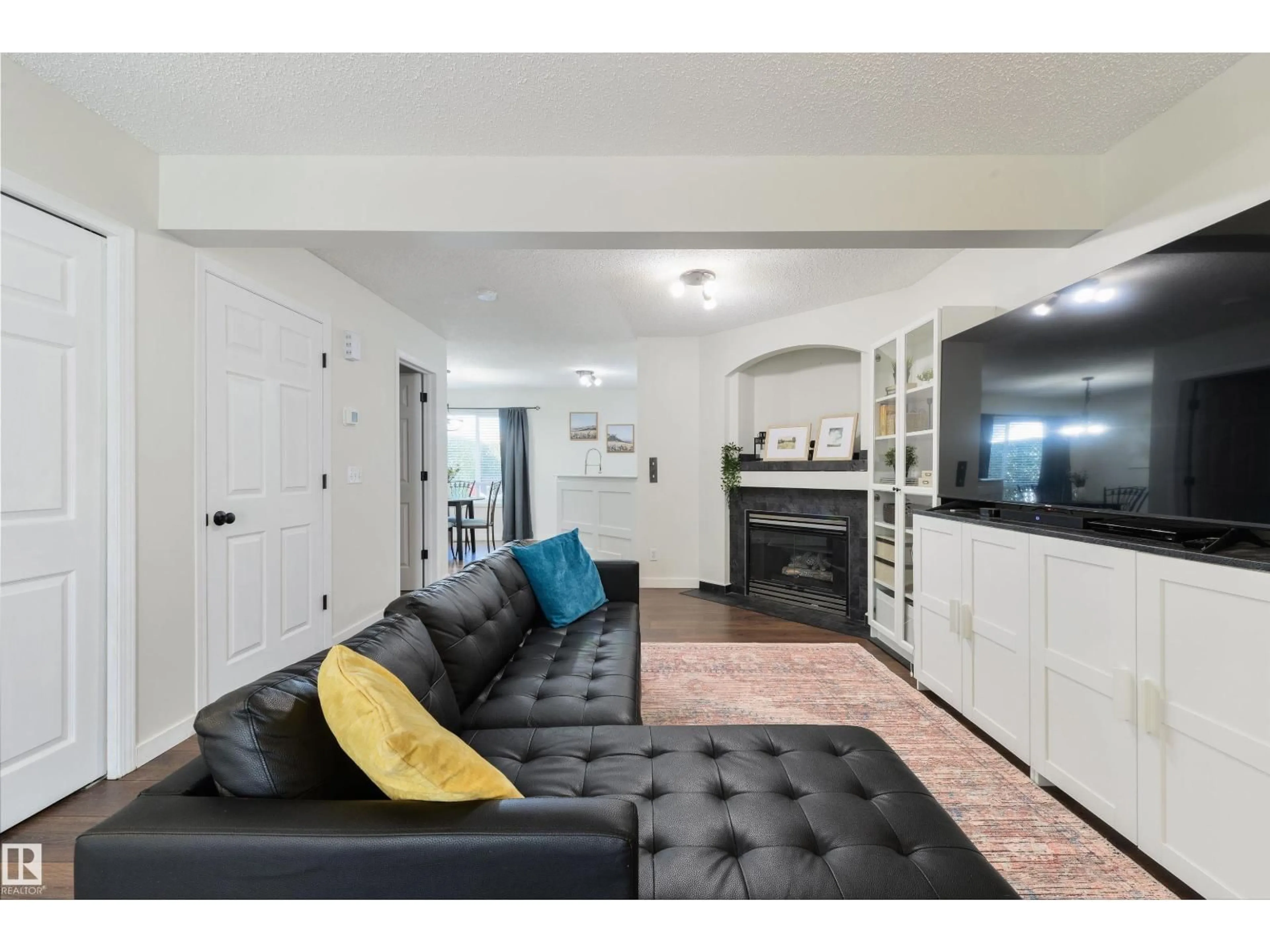 Living room with furniture, unknown for 4790 TERWILLEGAR CM, Edmonton Alberta T6R3H7