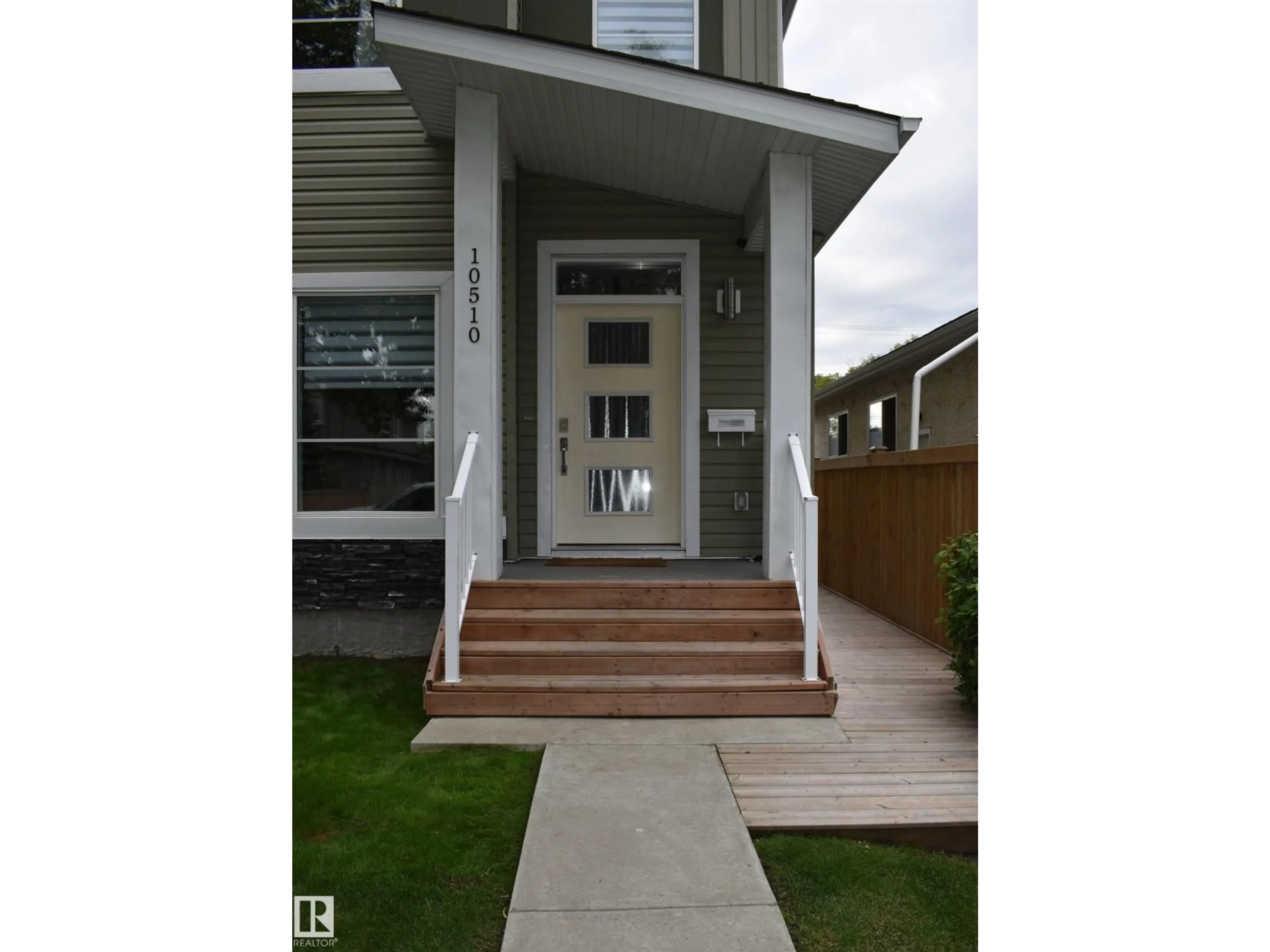 Indoor entryway for NW - 10510 153 ST, Edmonton Alberta T5P2C3