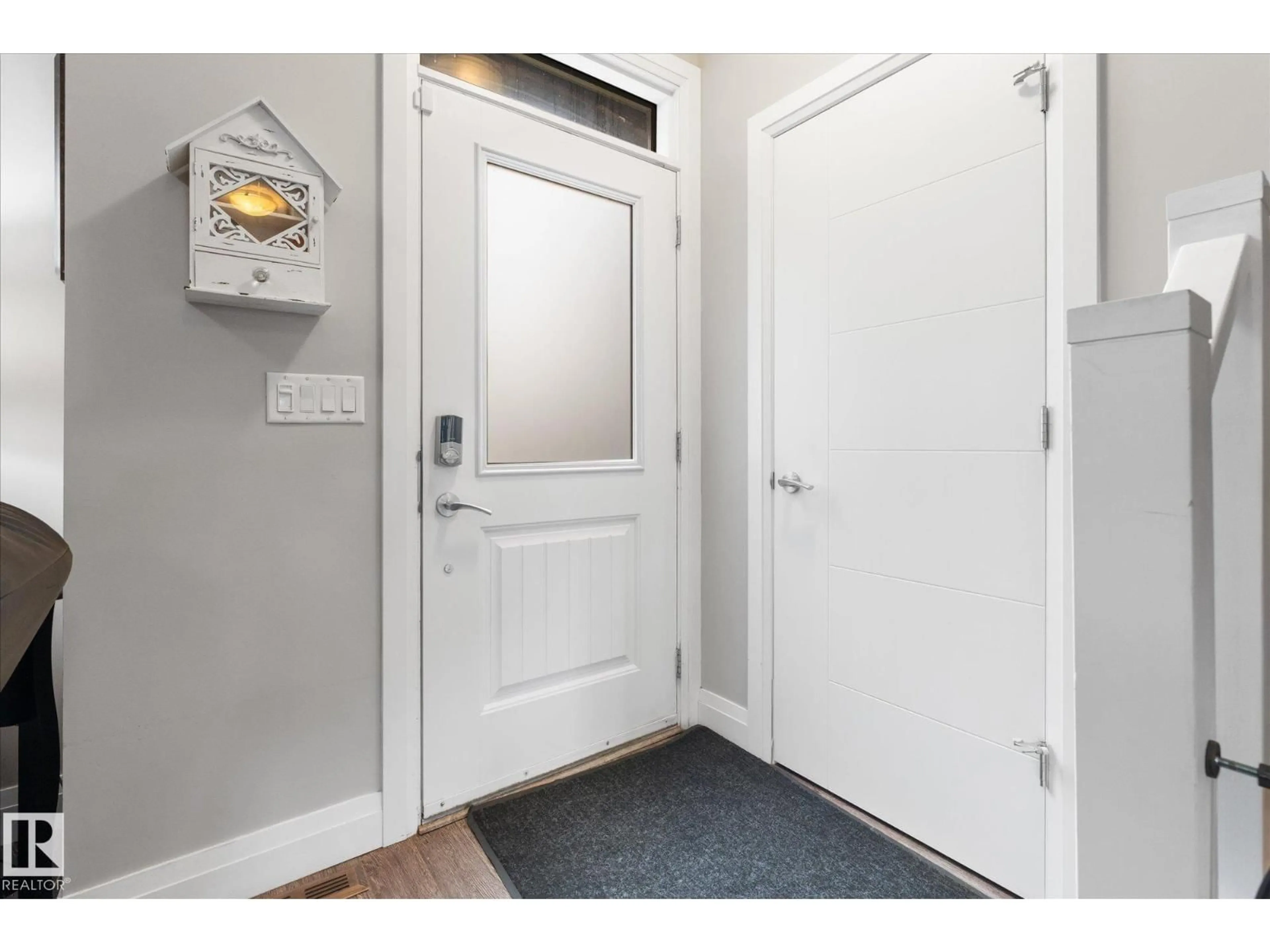 Indoor entryway for 116 GILMORE WY, Spruce Grove Alberta T7X0M5