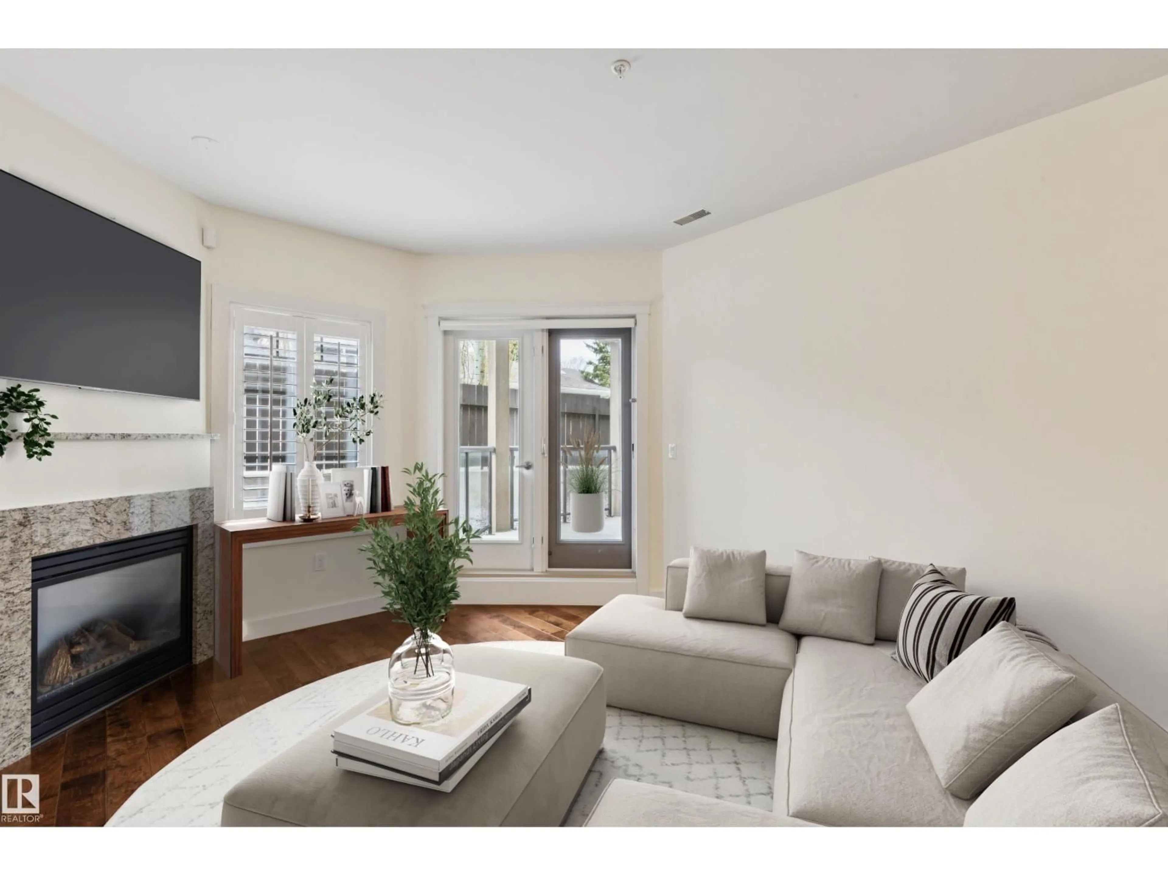 Living room with furniture, unknown for 16 11518 76 AV NW, Edmonton Alberta T6G0K7