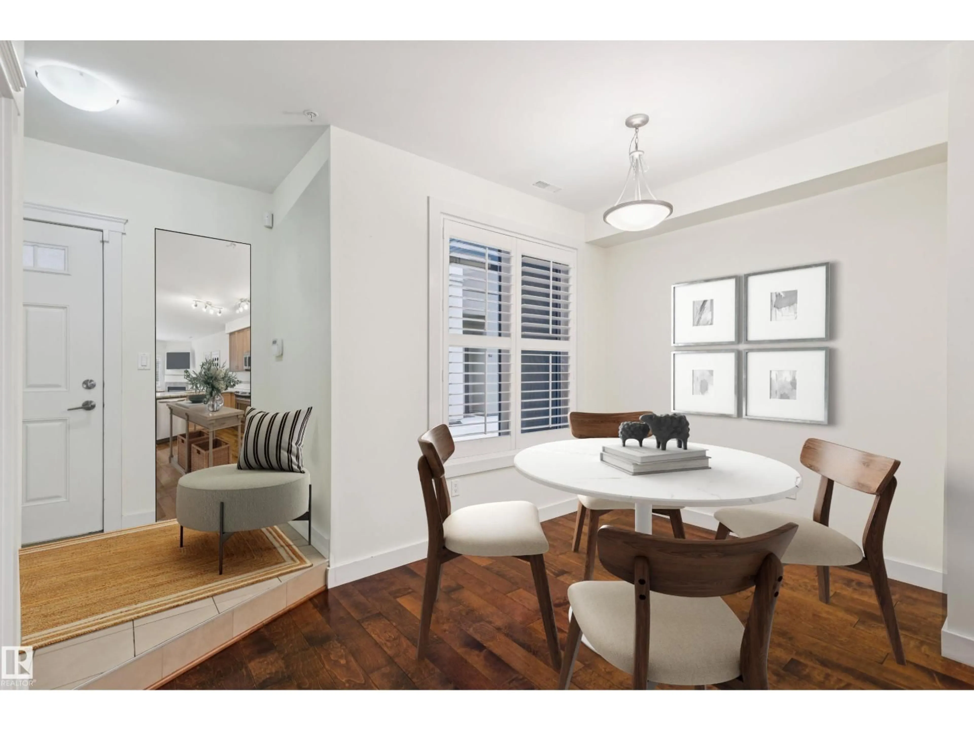Dining room, wood/laminate floor for 16 11518 76 AV NW, Edmonton Alberta T6G0K7