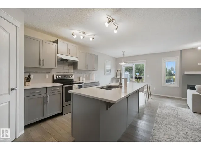 SW - 735 176 ST, Edmonton 2