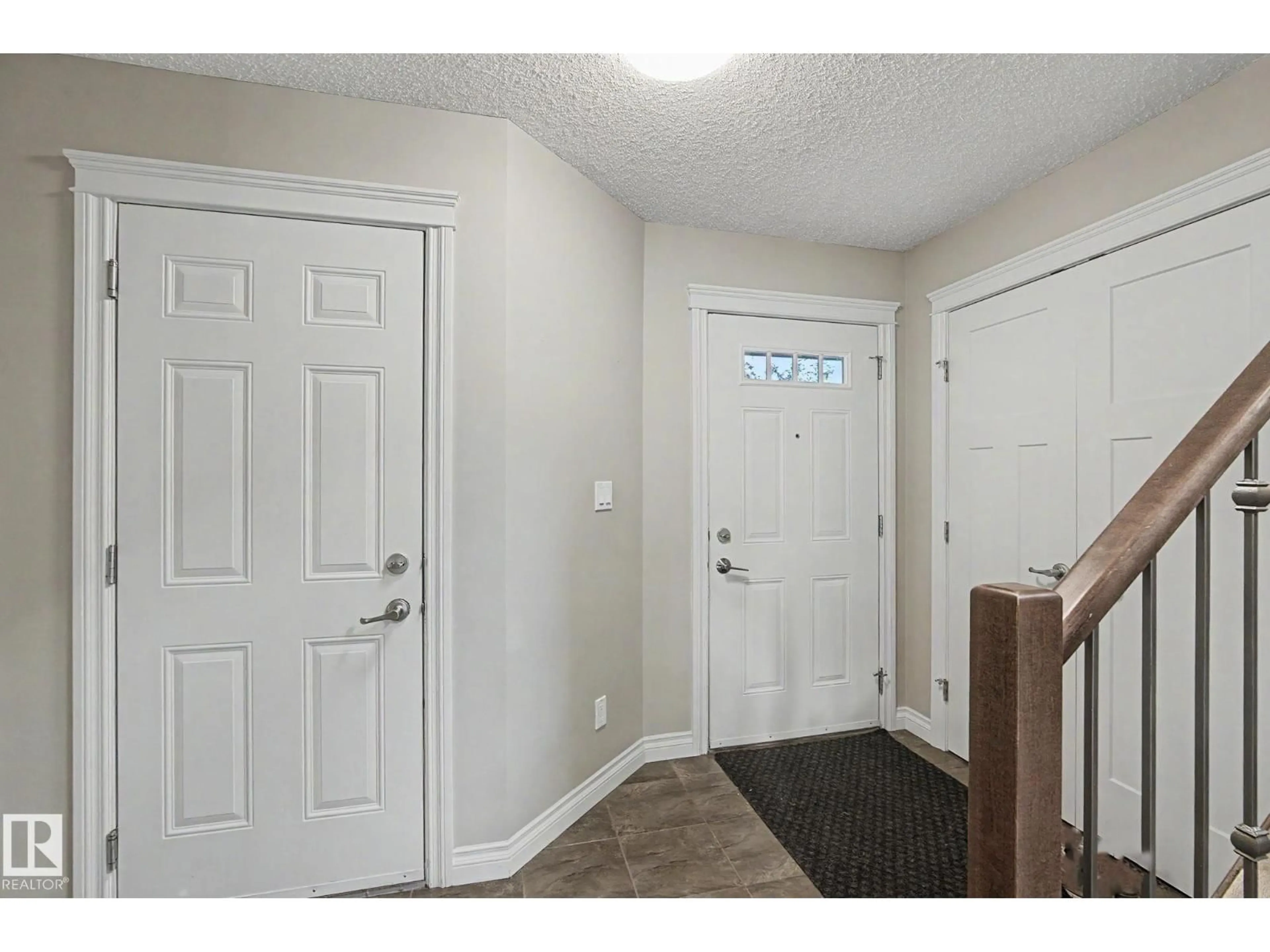 Indoor entryway for SW - 1135 177 ST, Edmonton Alberta T6W1Z9