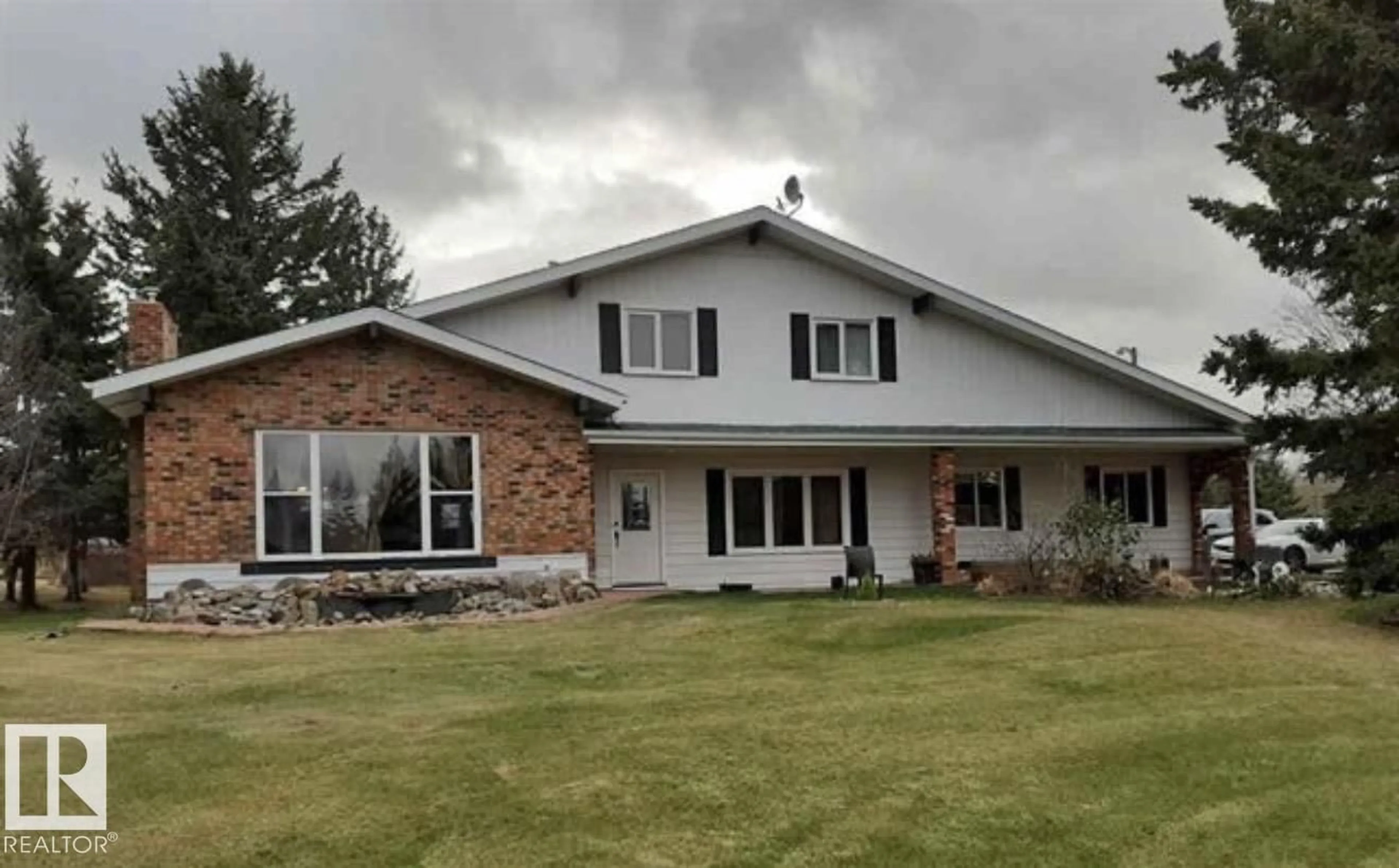 Home with vinyl exterior material, unknown for 337 23109 TWP ROAD 514, Rural Strathcona County Alberta T8B1K9