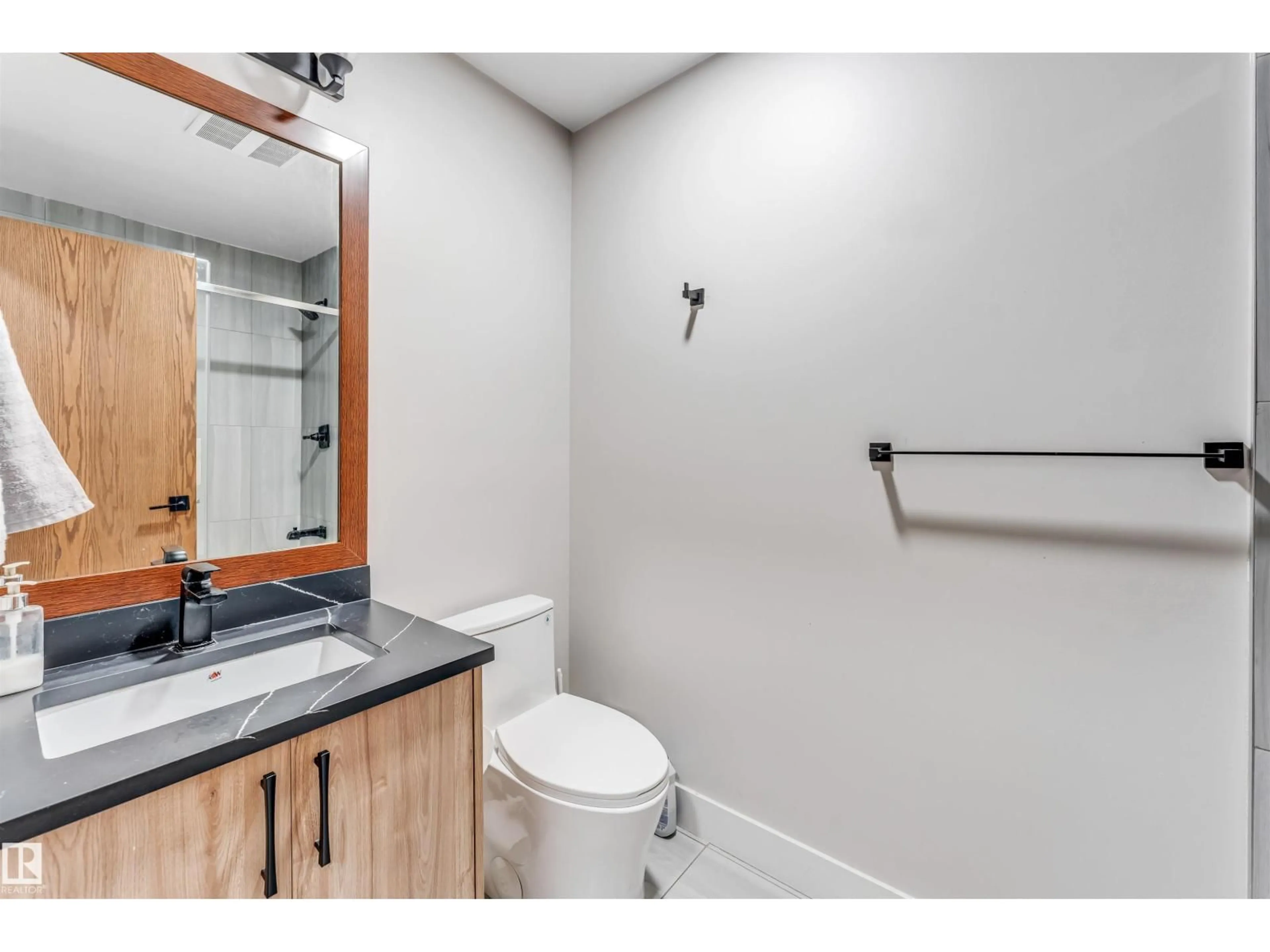 Standard bathroom, unknown for 337 23109 TWP ROAD 514, Rural Strathcona County Alberta T8B1K9