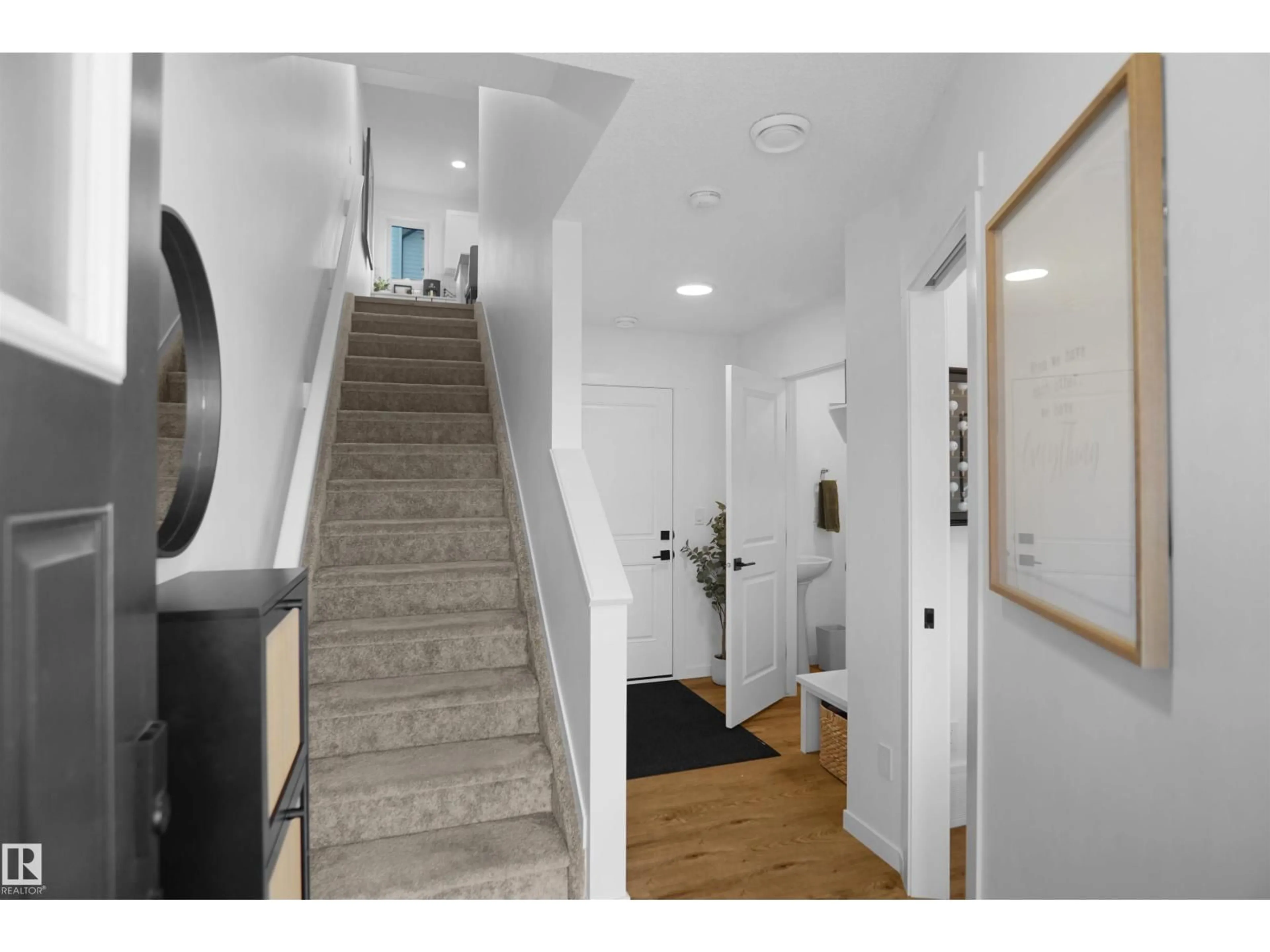Indoor entryway for 29 1025 SECORD PM NW, Edmonton Alberta T5T7V4