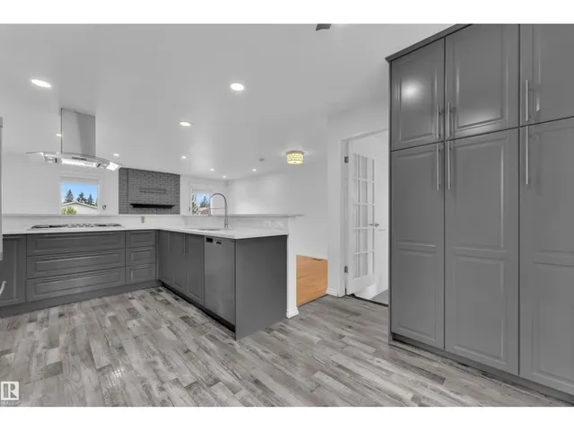 47 GALLOWAY DRIVE, Sherwood Park 2