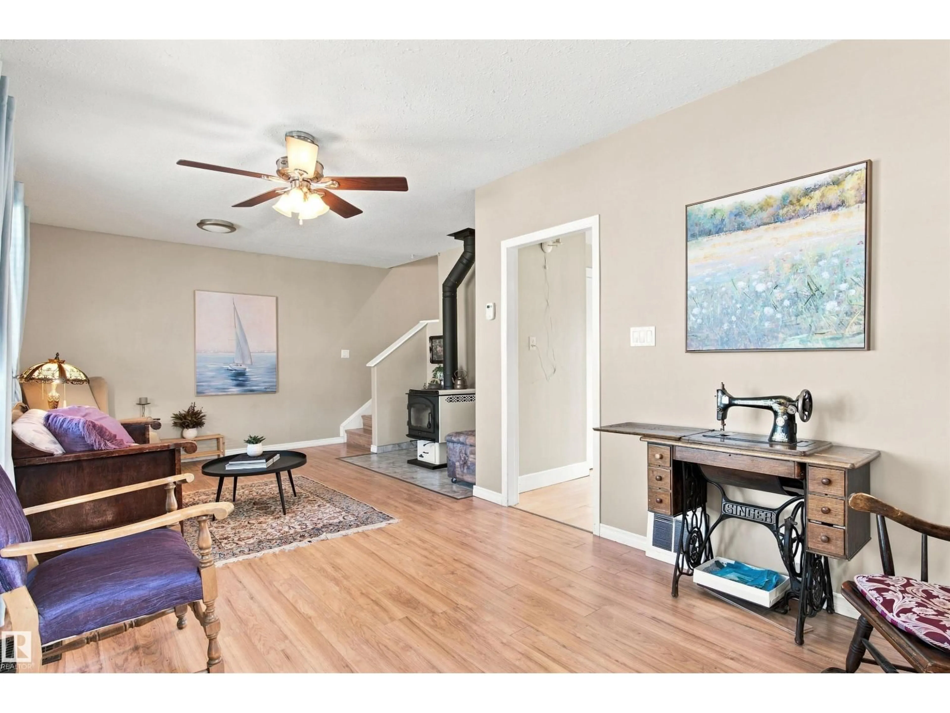 Indoor entryway for 4718 49 ST, Athabasca Town Alberta T9S1R1