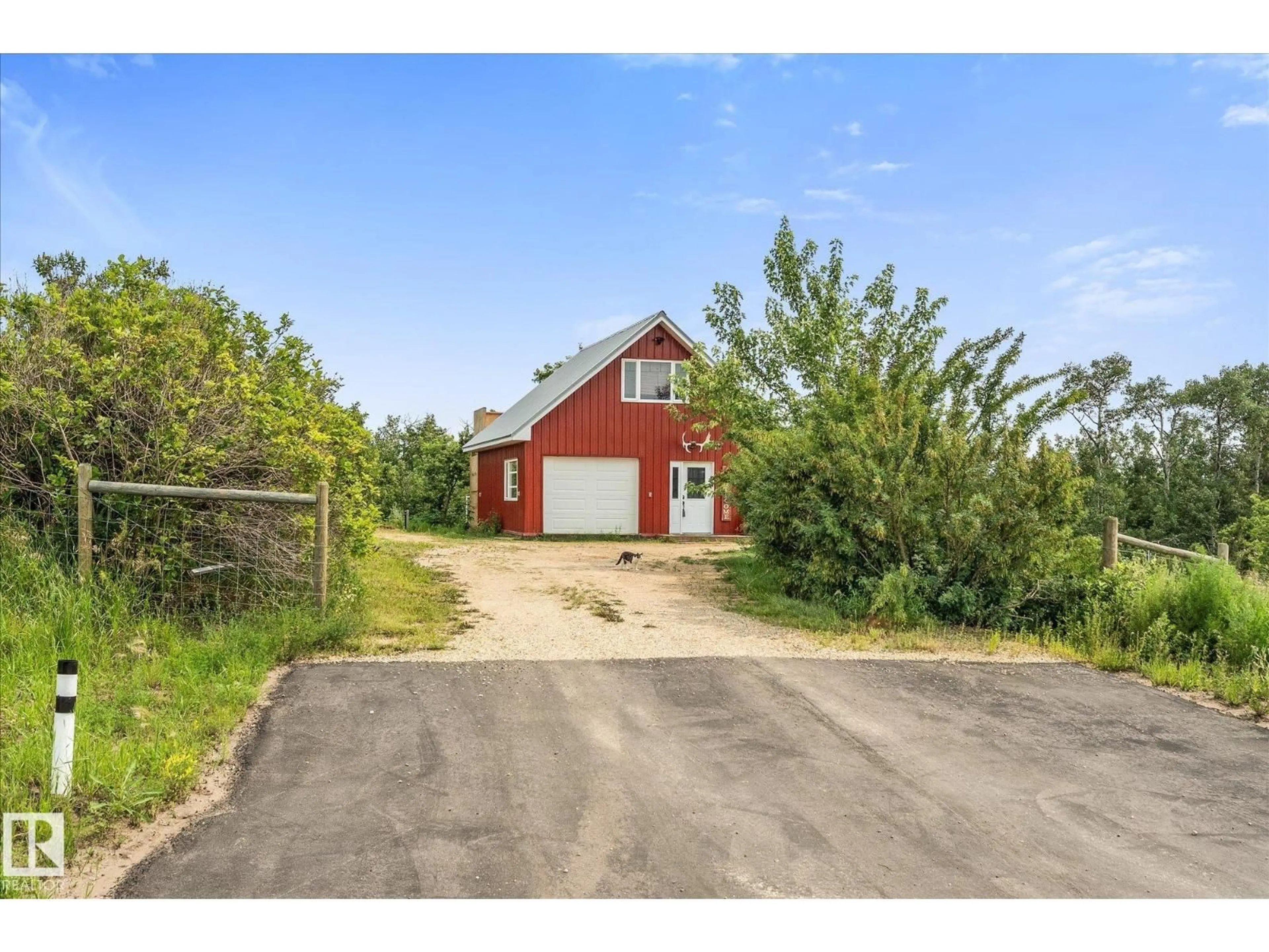A pic from outside/outdoor area/front of a property/back of a property/a pic from drone, street for 57023 RGE ROAD 220, Rural Sturgeon County Alberta T0A2W0