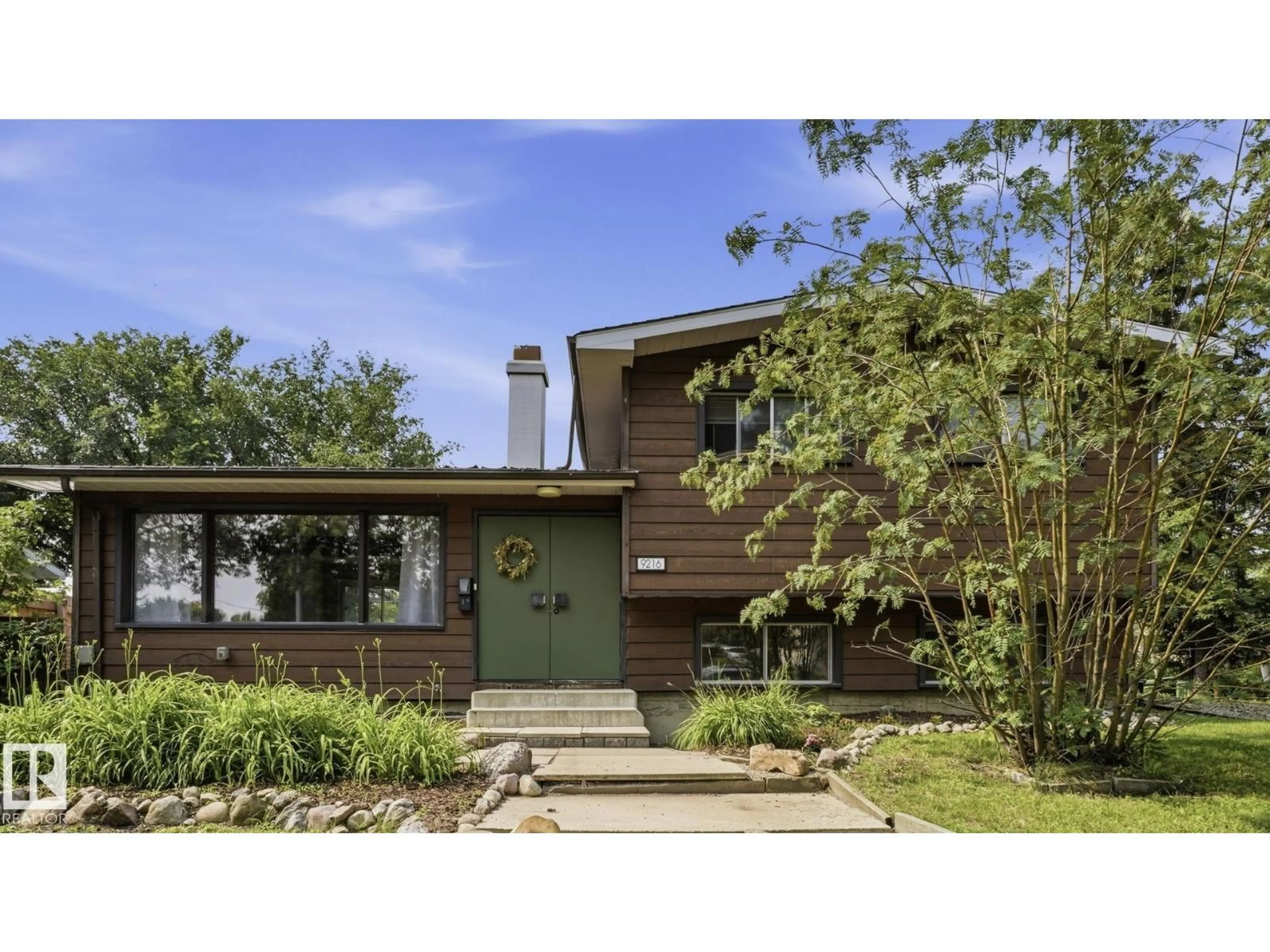 Home with brick exterior material, street for 9216 93 ST, Fort Saskatchewan Alberta T8L1M1