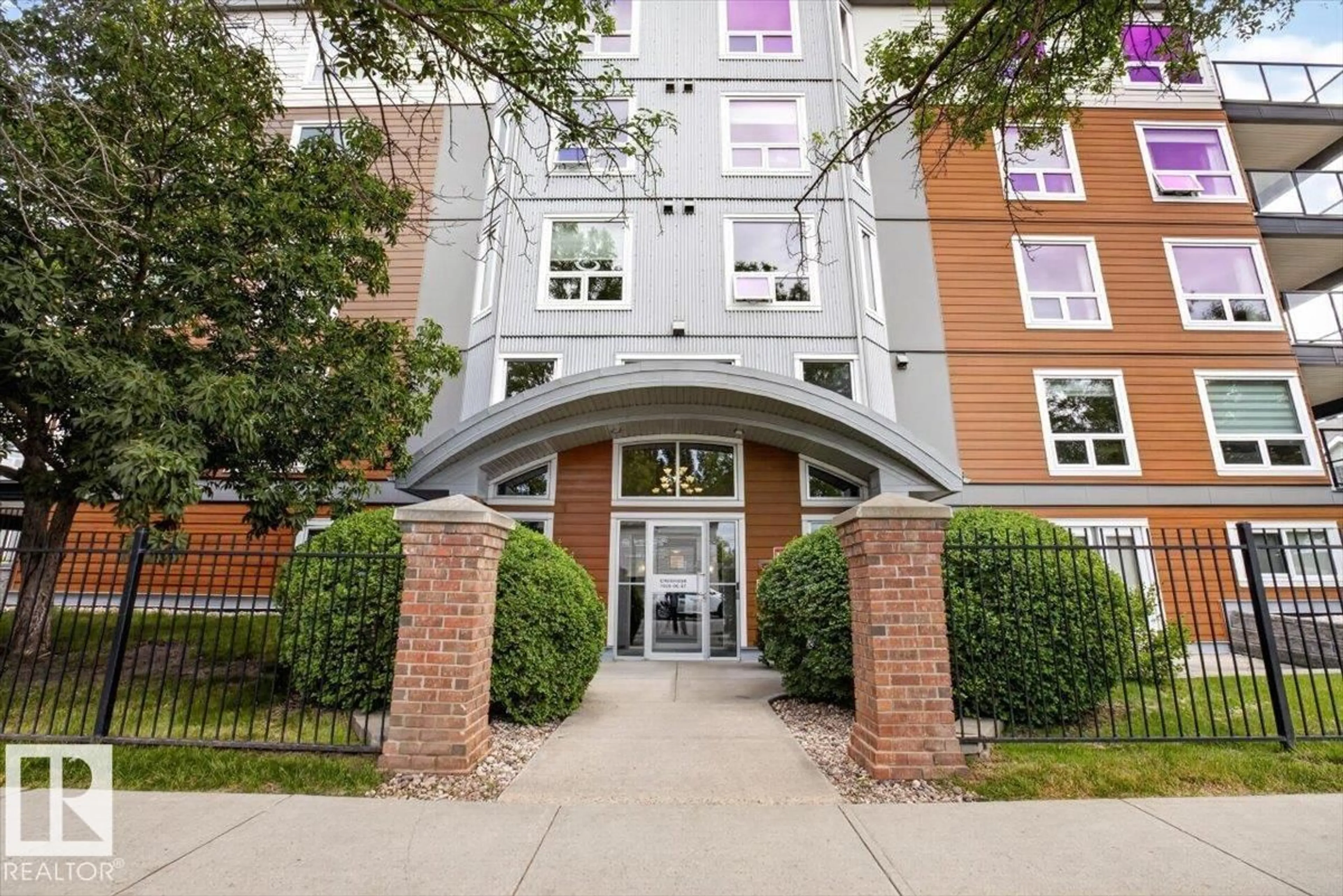 Unknown for 300 - 7839 96 ST NW, Edmonton Alberta T6C4R4