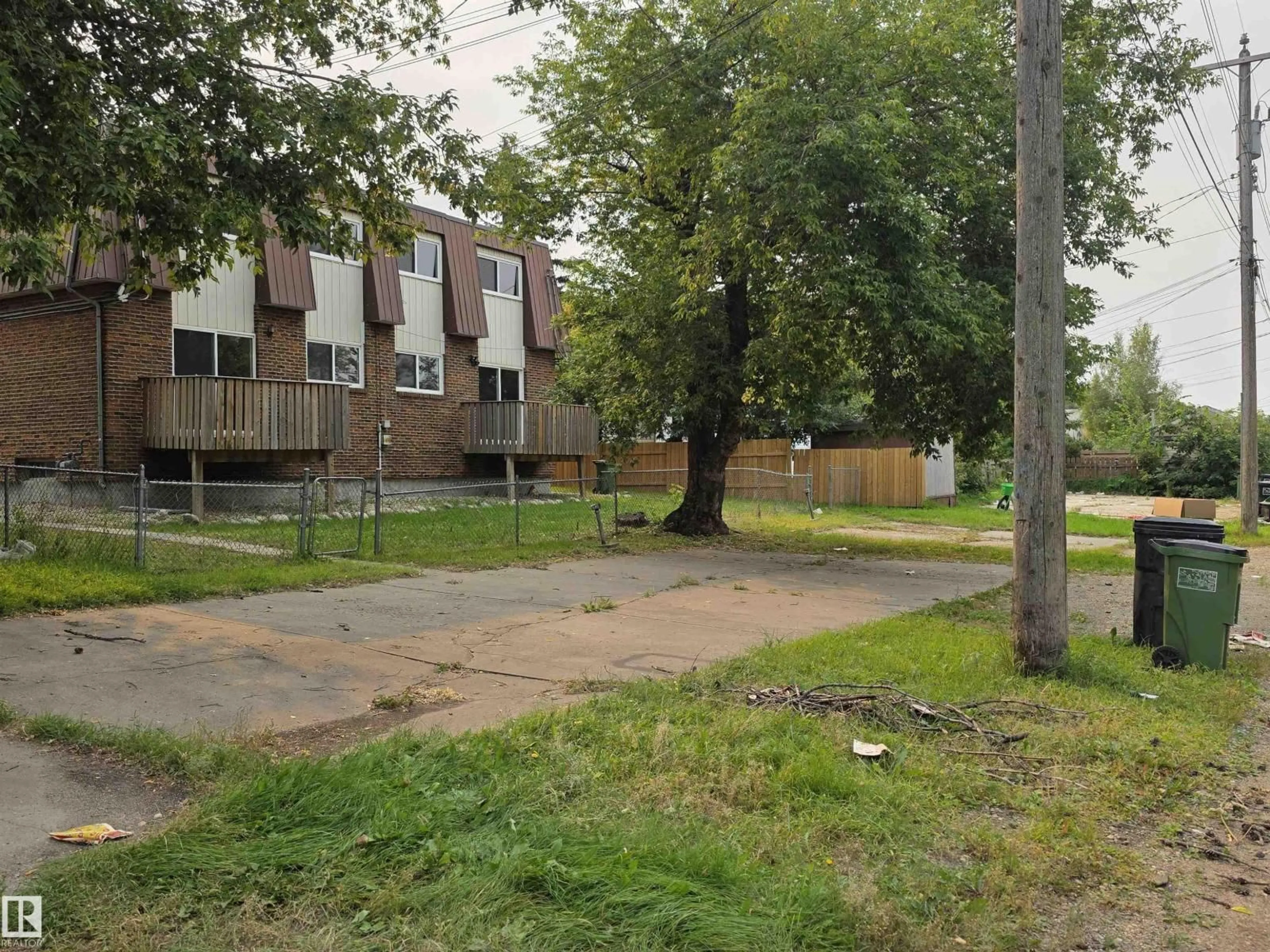 A pic from outside/outdoor area/front of a property/back of a property/a pic from drone, street for NW - 12014-12018A 69 ST, Edmonton Alberta T5B1S6