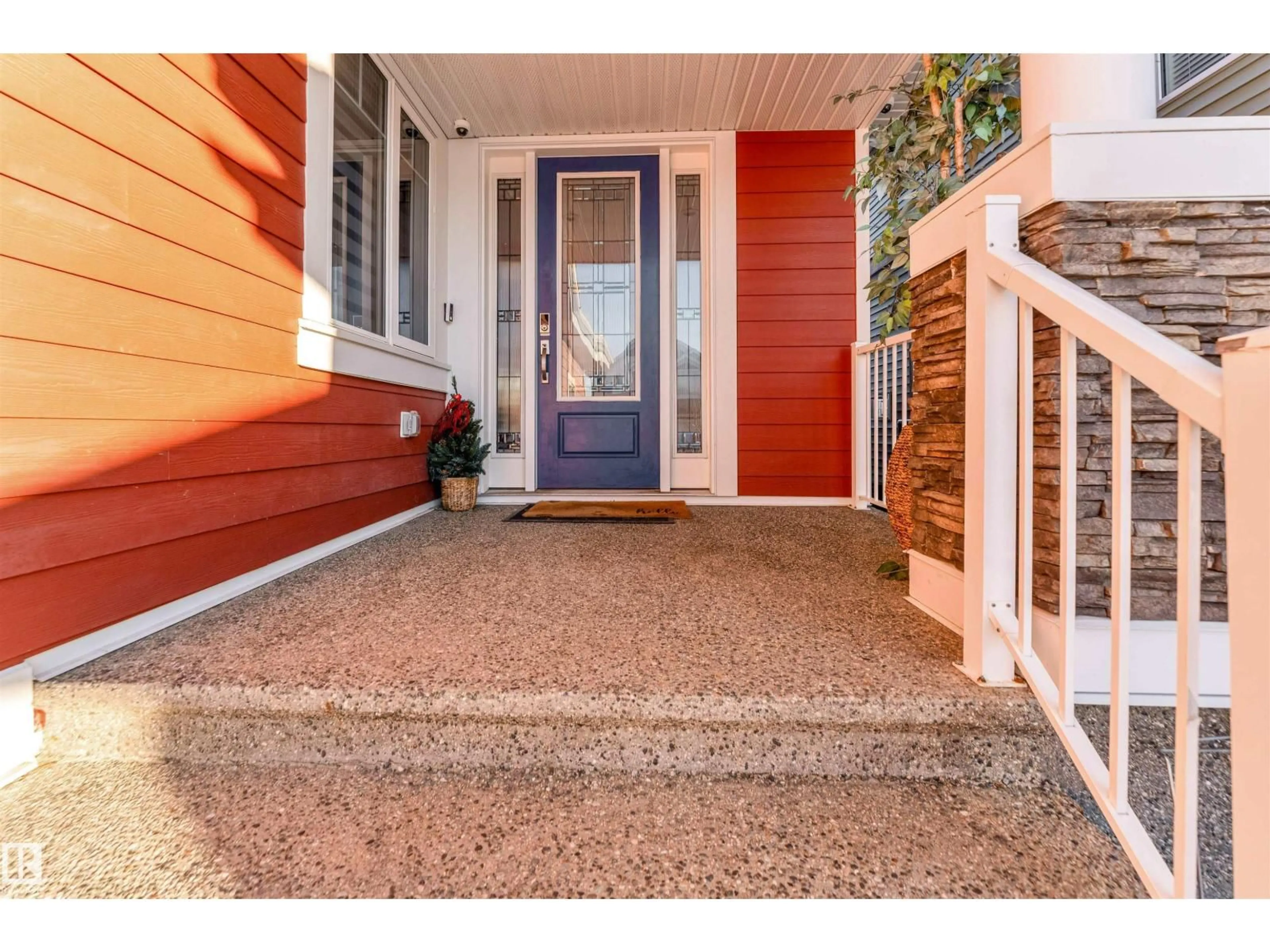 Indoor entryway for SW - 2029 89B ST, Edmonton Alberta T6T1M5