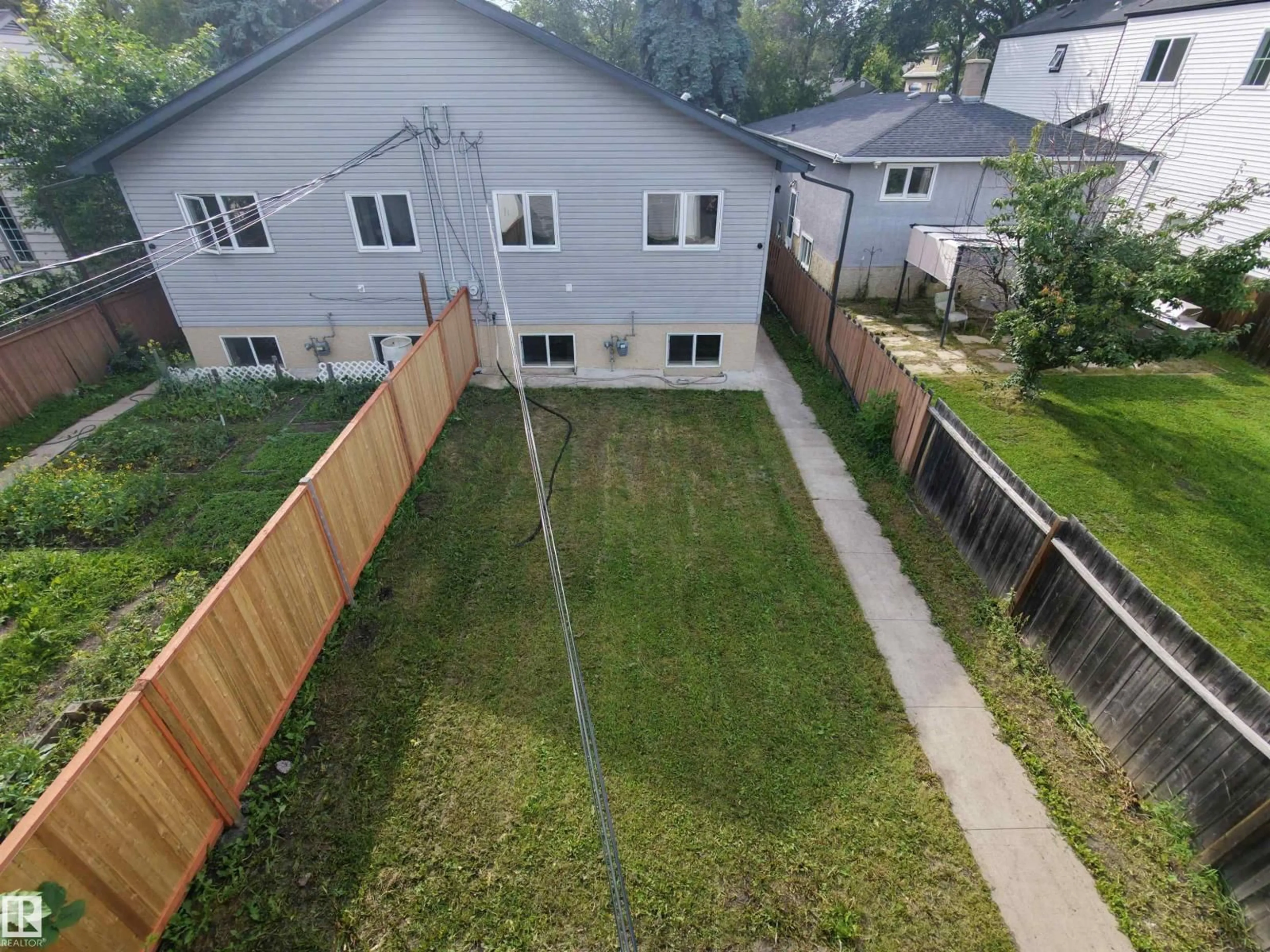 A pic from outside/outdoor area/front of a property/back of a property/a pic from drone, mountain view for 11625 88 ST, Edmonton Alberta T5B3R5