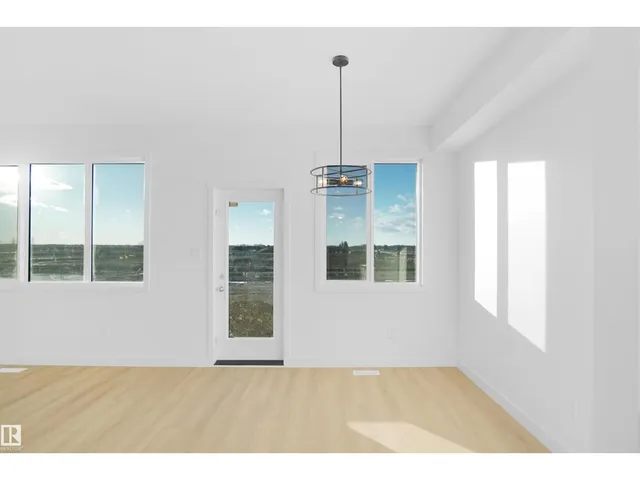 NW - 1932 210 ST, Edmonton 4