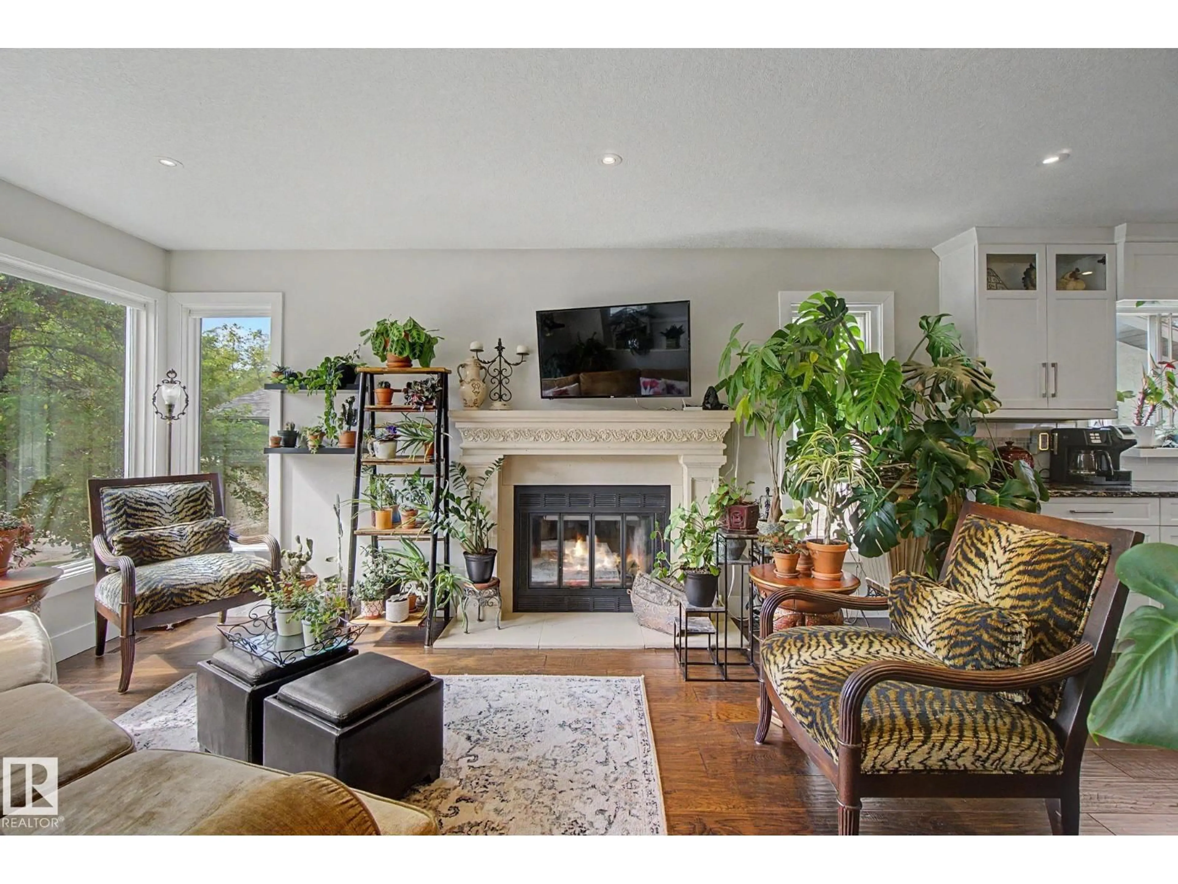Living room with furniture, unknown for 29 LARCH WY, St. Albert Alberta T8N4L2