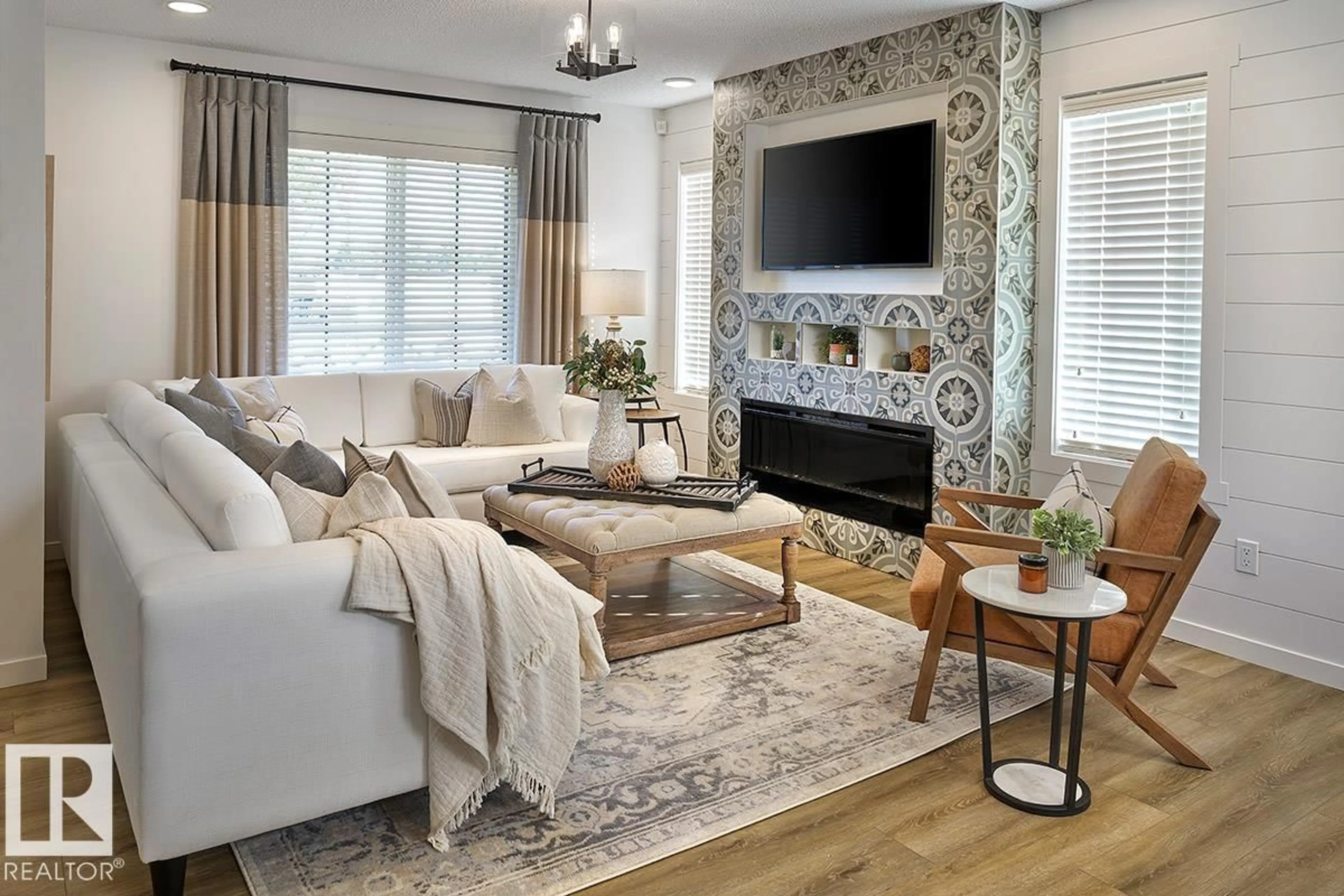 Living room with furniture, unknown for 9008 GILBERT CL, Edmonton Alberta T5T7Z3