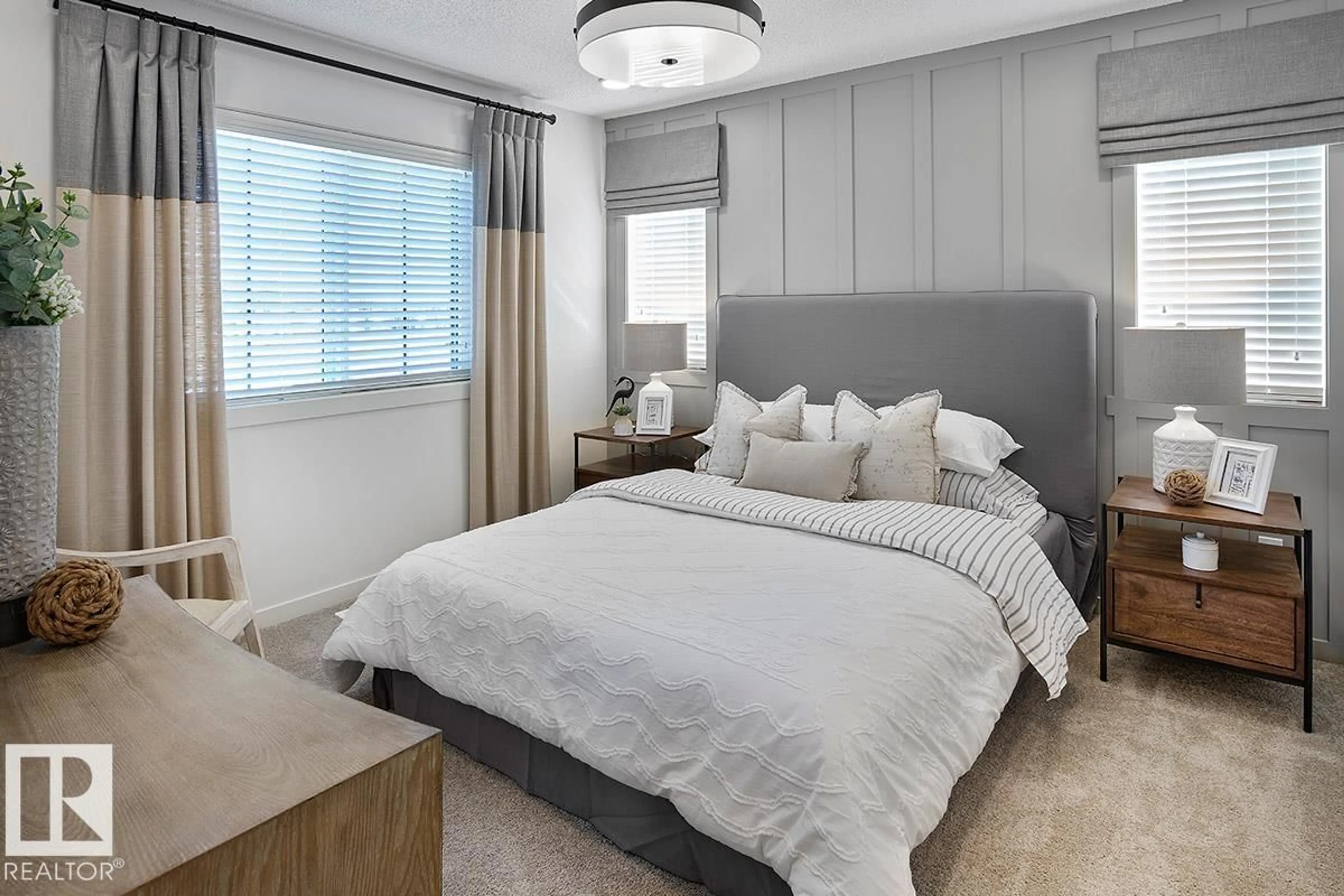 Bedroom with bed, unknown for 9008 GILBERT CL, Edmonton Alberta T5T7Z3