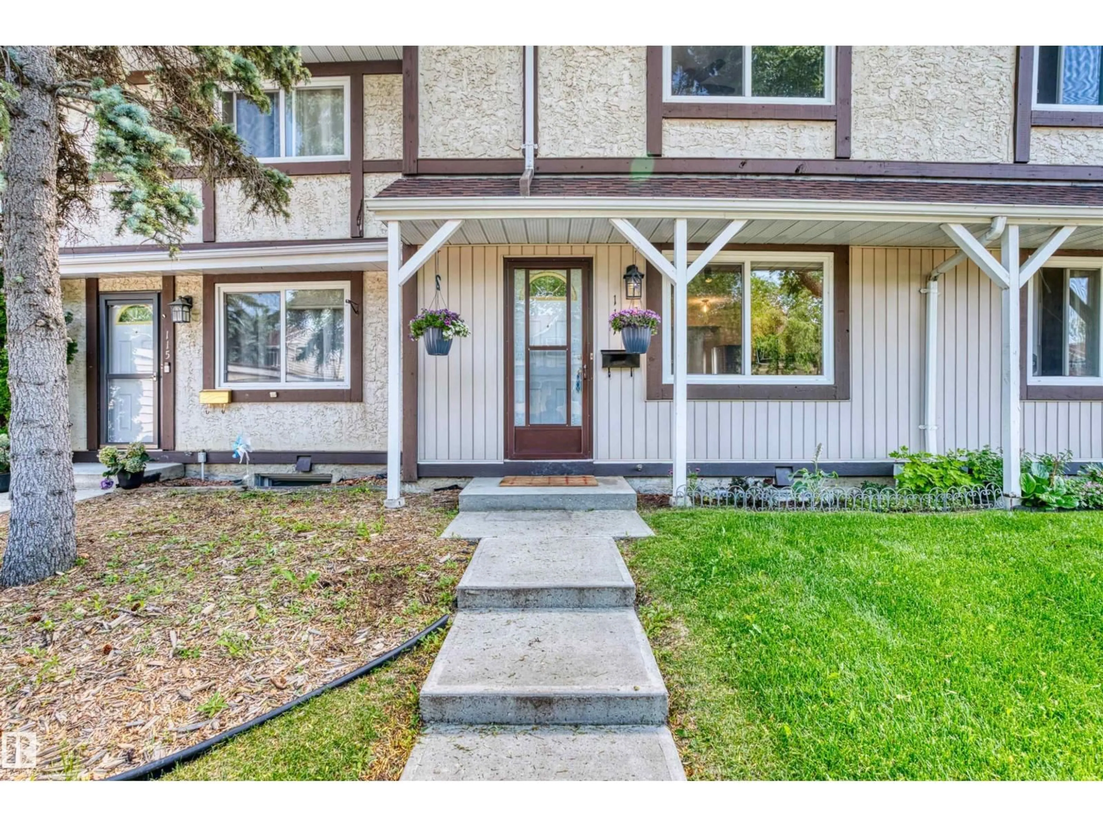 Unknown for 117 TUDOR LANE, Edmonton Alberta T6J3T5