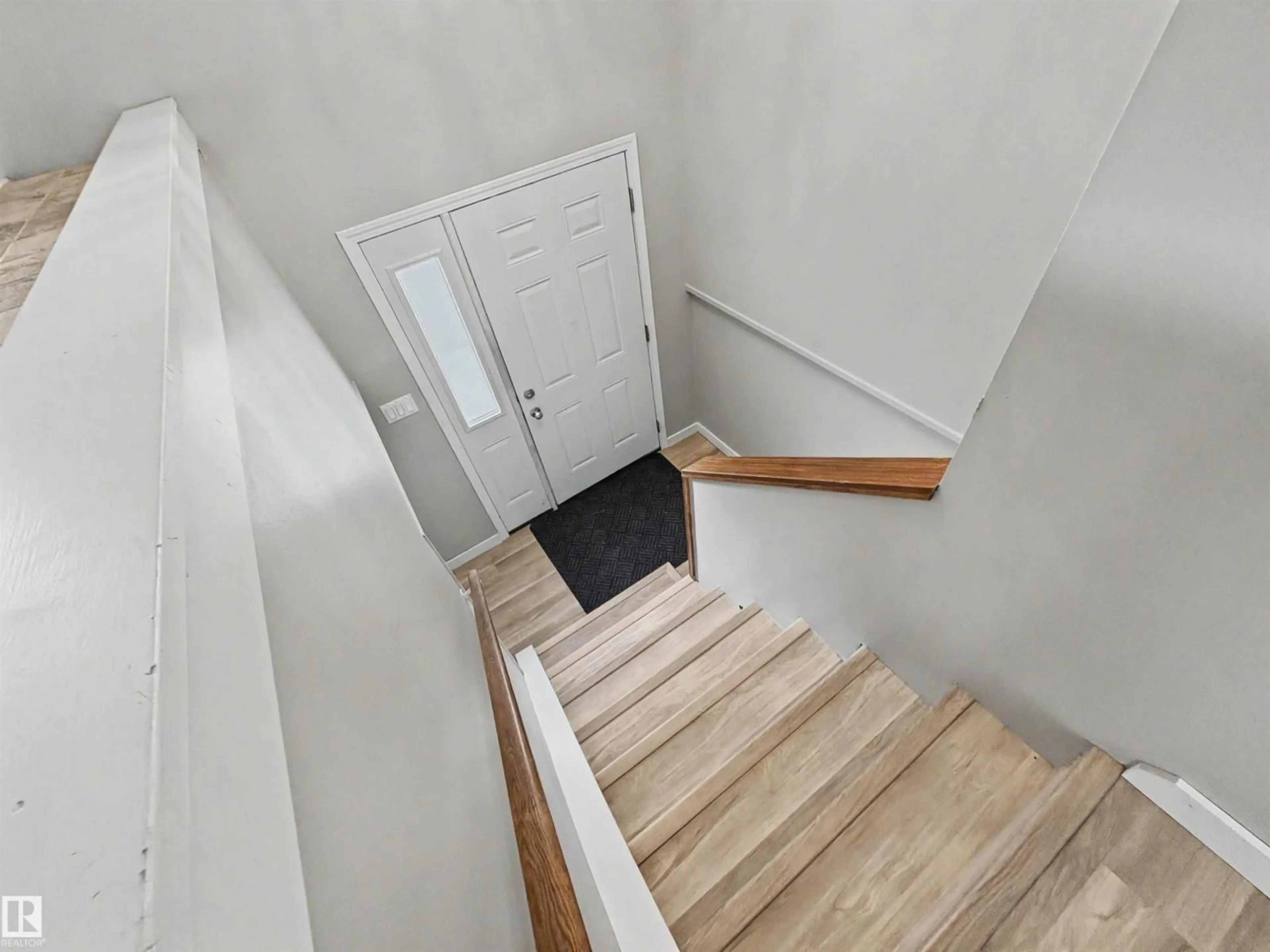 Stairs for 61209 - 437 RGE RD 465, Rural Bonnyville M.D. Alberta T9N2J6
