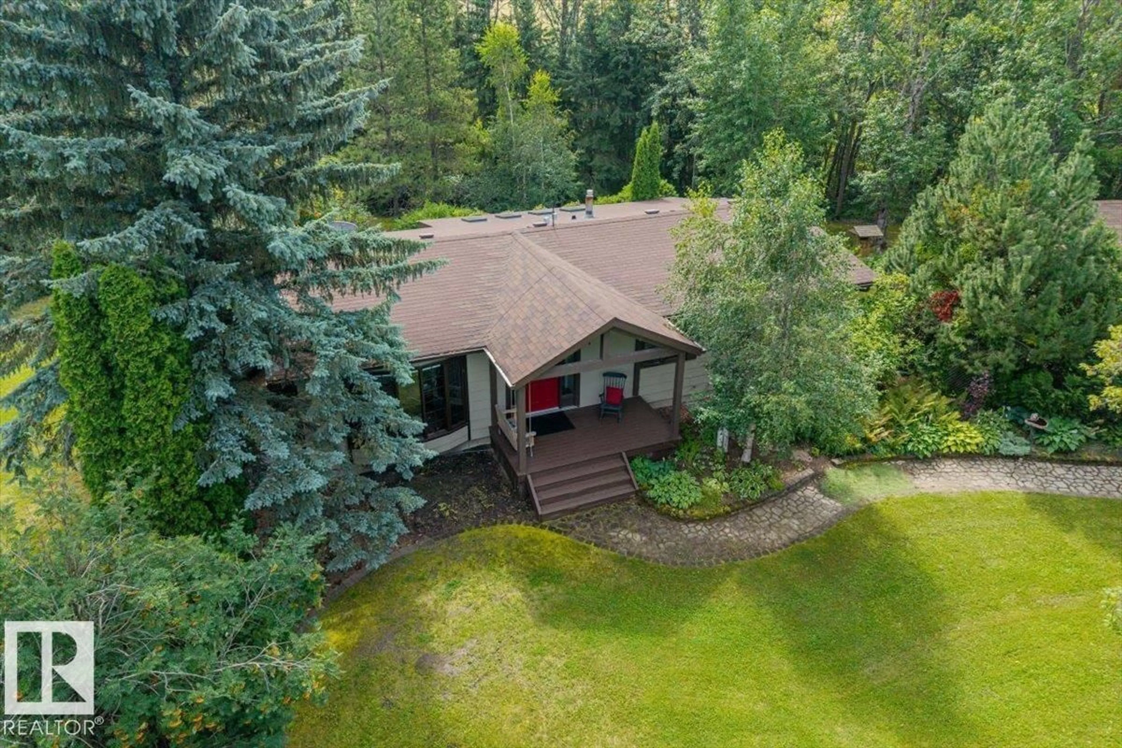 A pic from outside/outdoor area/front of a property/back of a property/a pic from drone, forest/trees view for 56419 RGE ROAD 274, Rural Sturgeon County Alberta T8R1Y7
