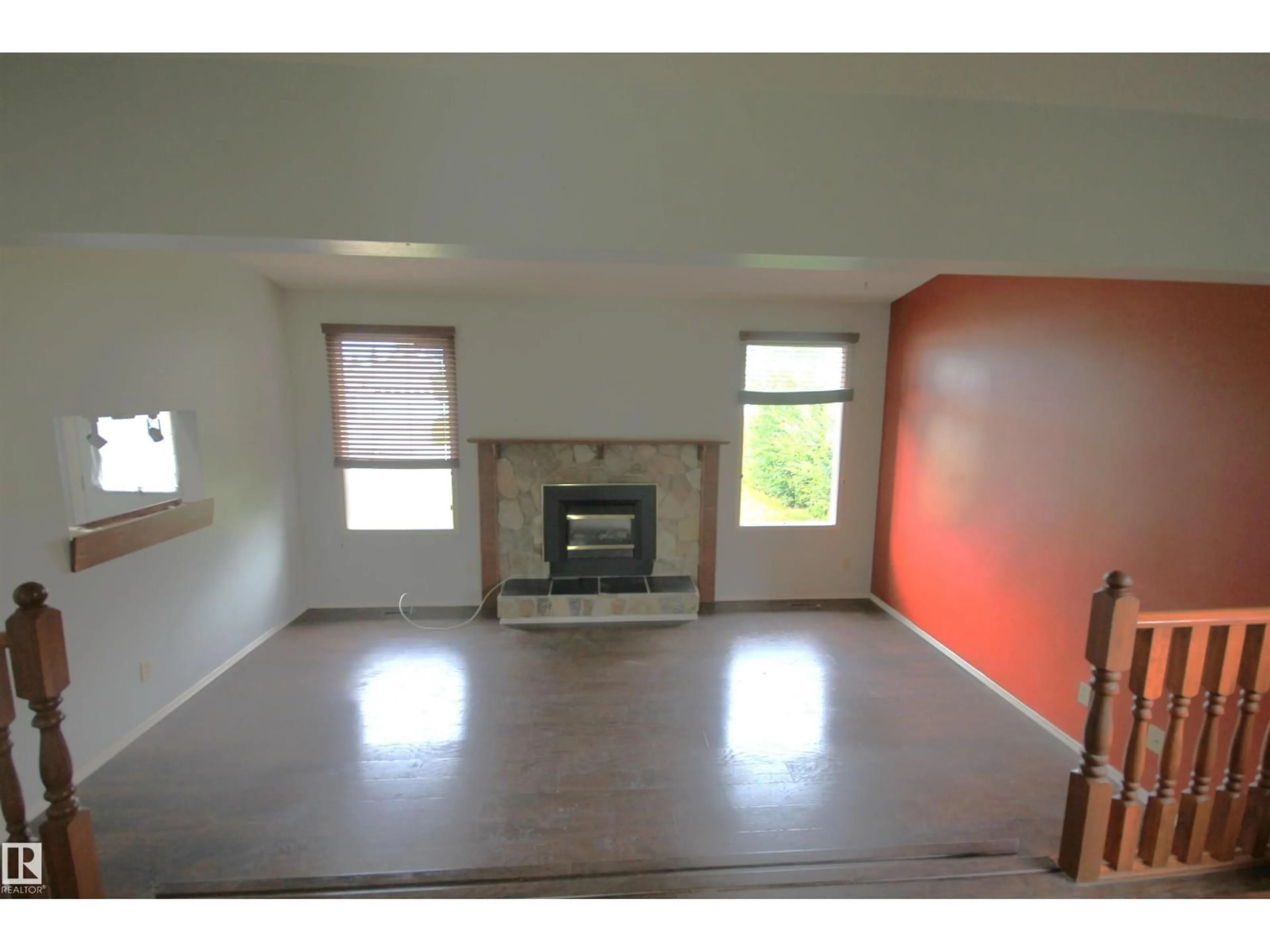 A pic of a room for NW - 16547 113 ST, Edmonton Alberta T5X4T2