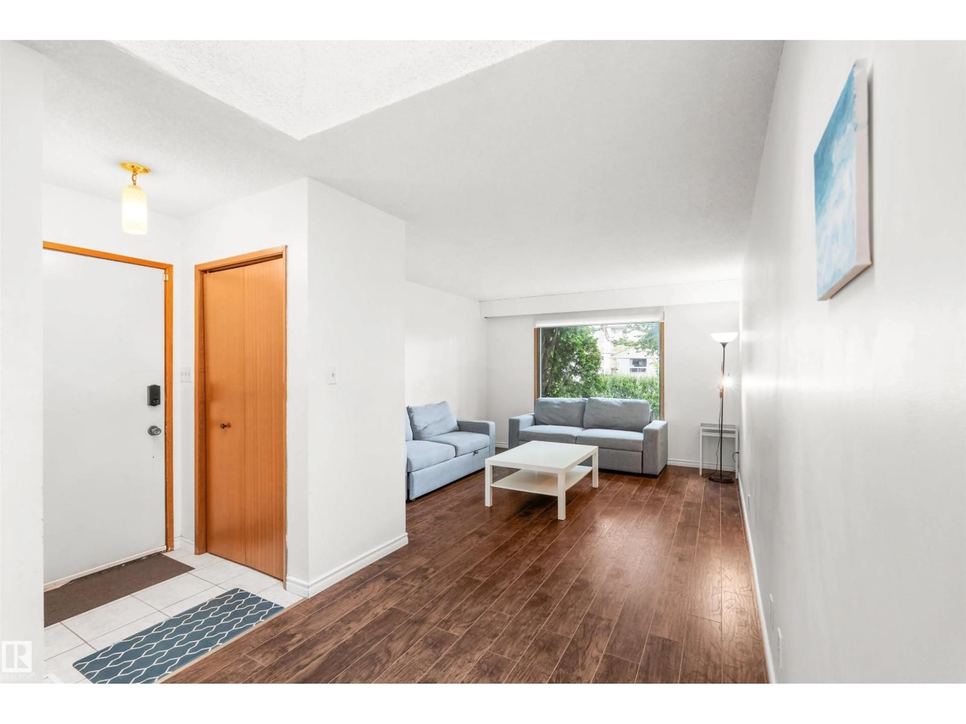 Indoor entryway for 8723 81 AV, Edmonton Alberta T6C0W5