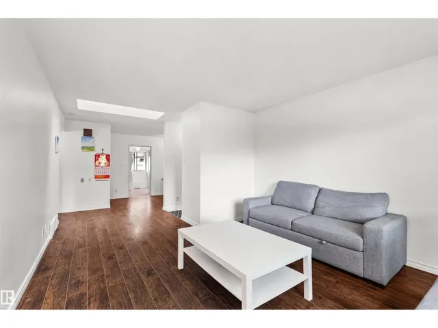 8723 81 AV, Edmonton 5