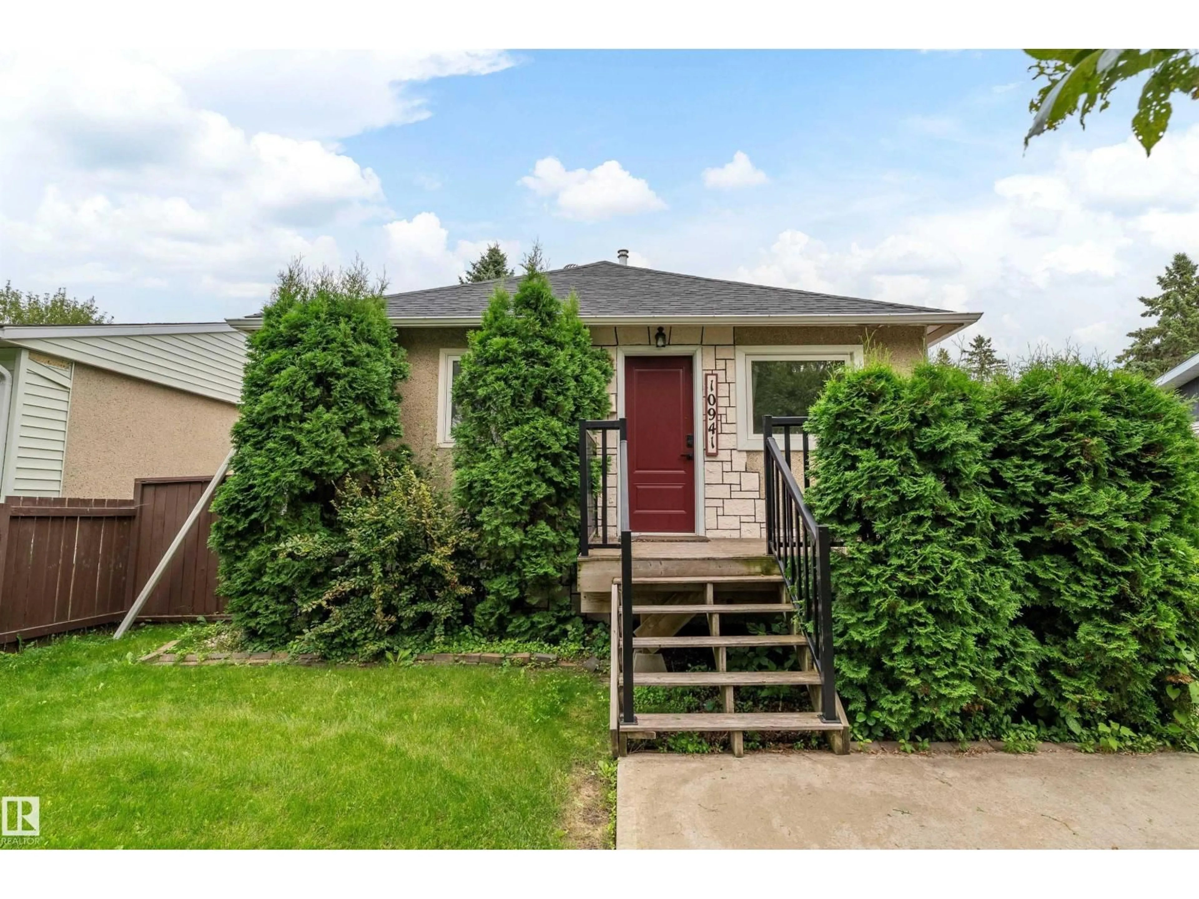 Unknown for 10941 150 ST, Edmonton Alberta T5P1R8