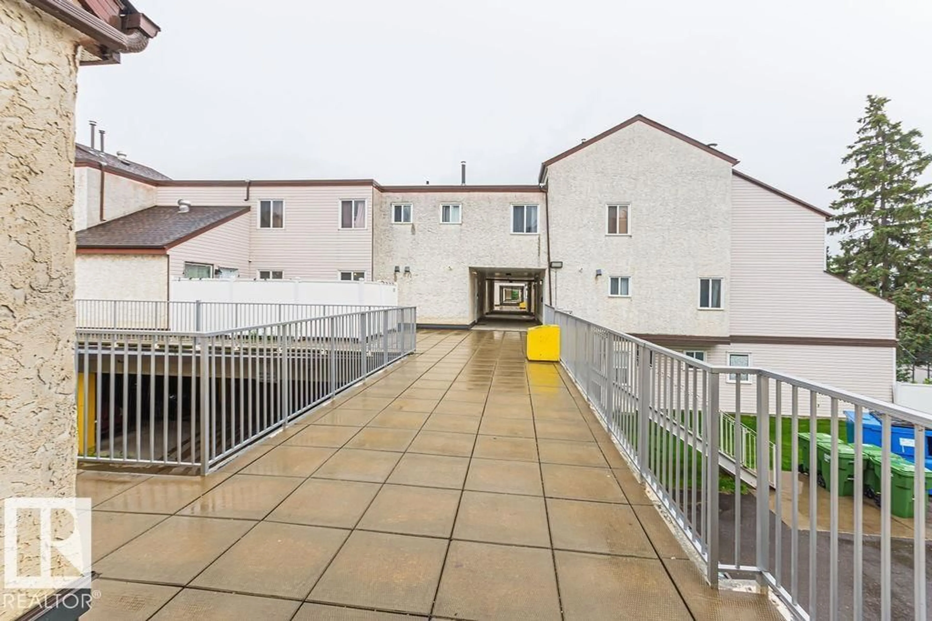 Patio, unknown for NW - 61 LANCASTER TC, Edmonton Alberta T5X5S4