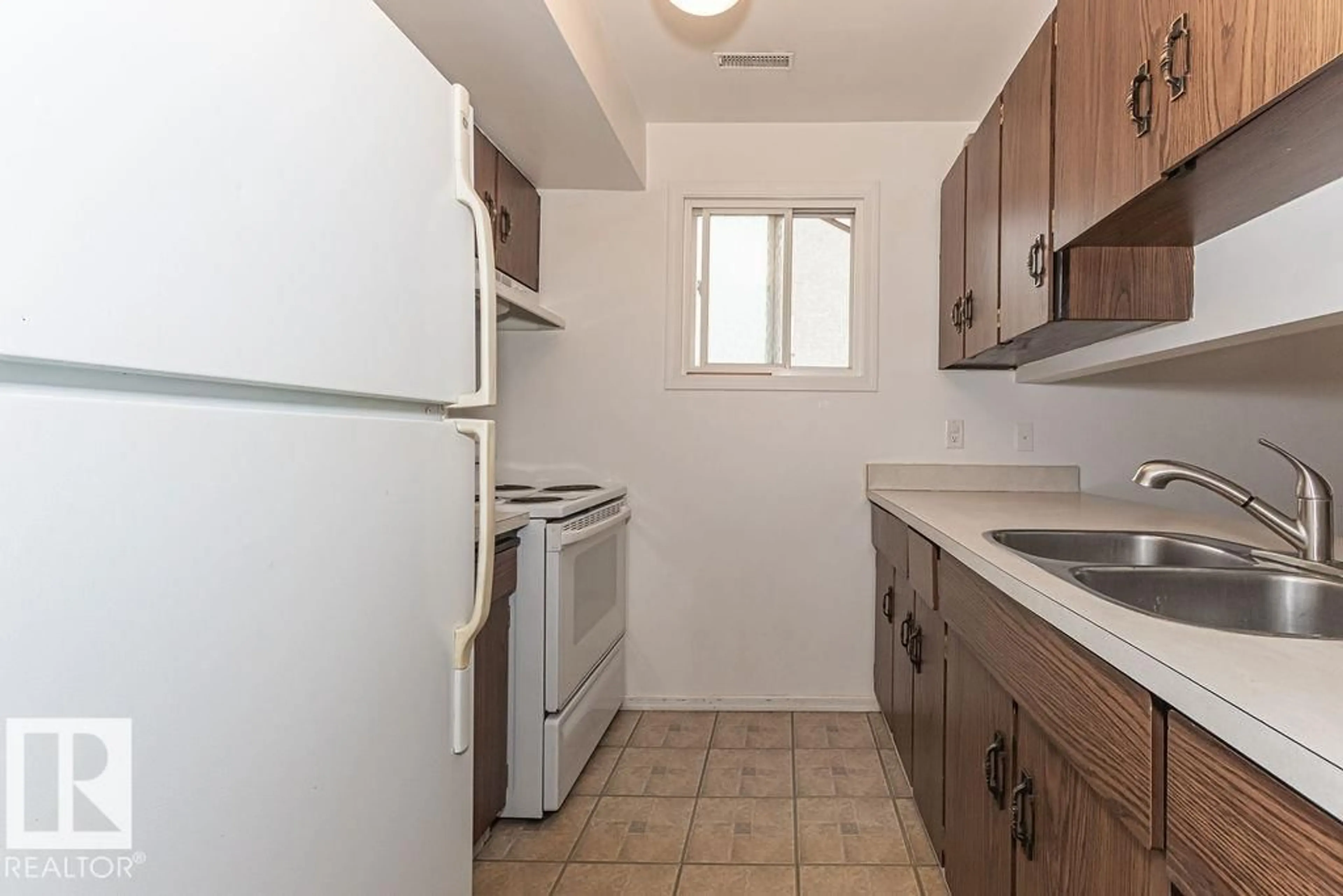 Standard kitchen, unknown for NW - 61 LANCASTER TC, Edmonton Alberta T5X5S4