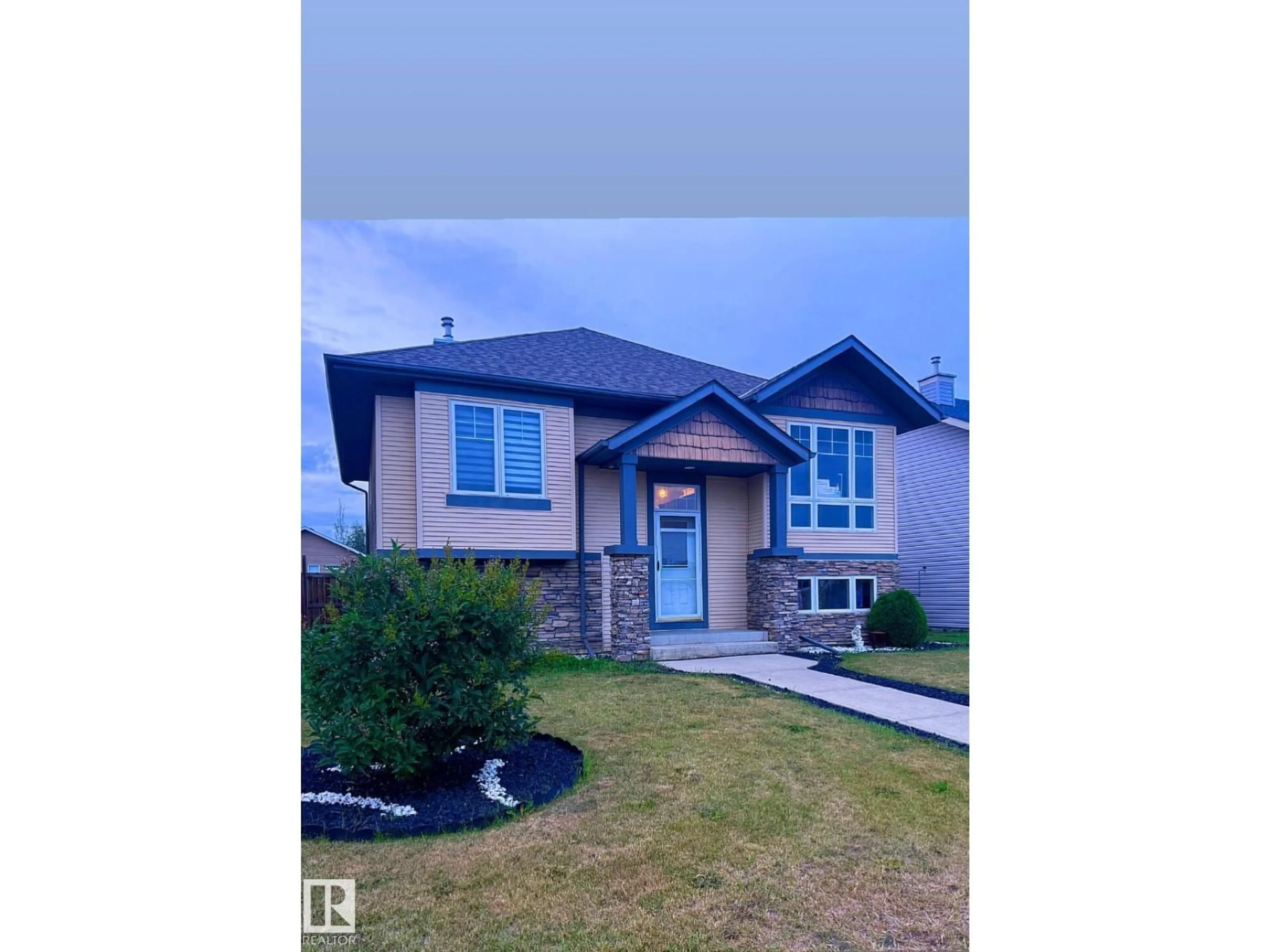 Unknown for 10 MACKENZIE RANCH WY, Lacombe Alberta T4L0A7