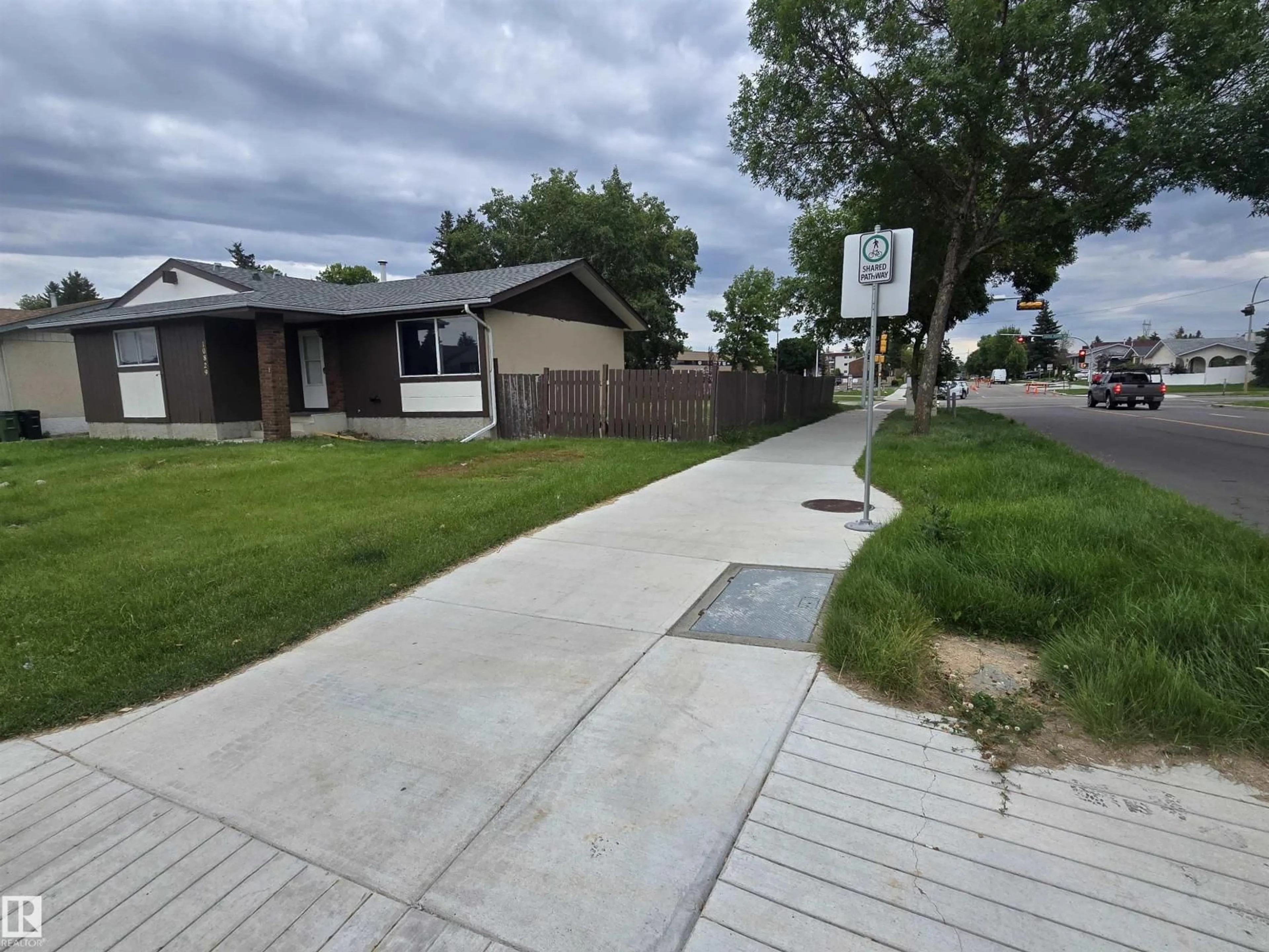 A pic from outside/outdoor area/front of a property/back of a property/a pic from drone, street for 10829 167A AV, Edmonton Alberta T5X2Y9