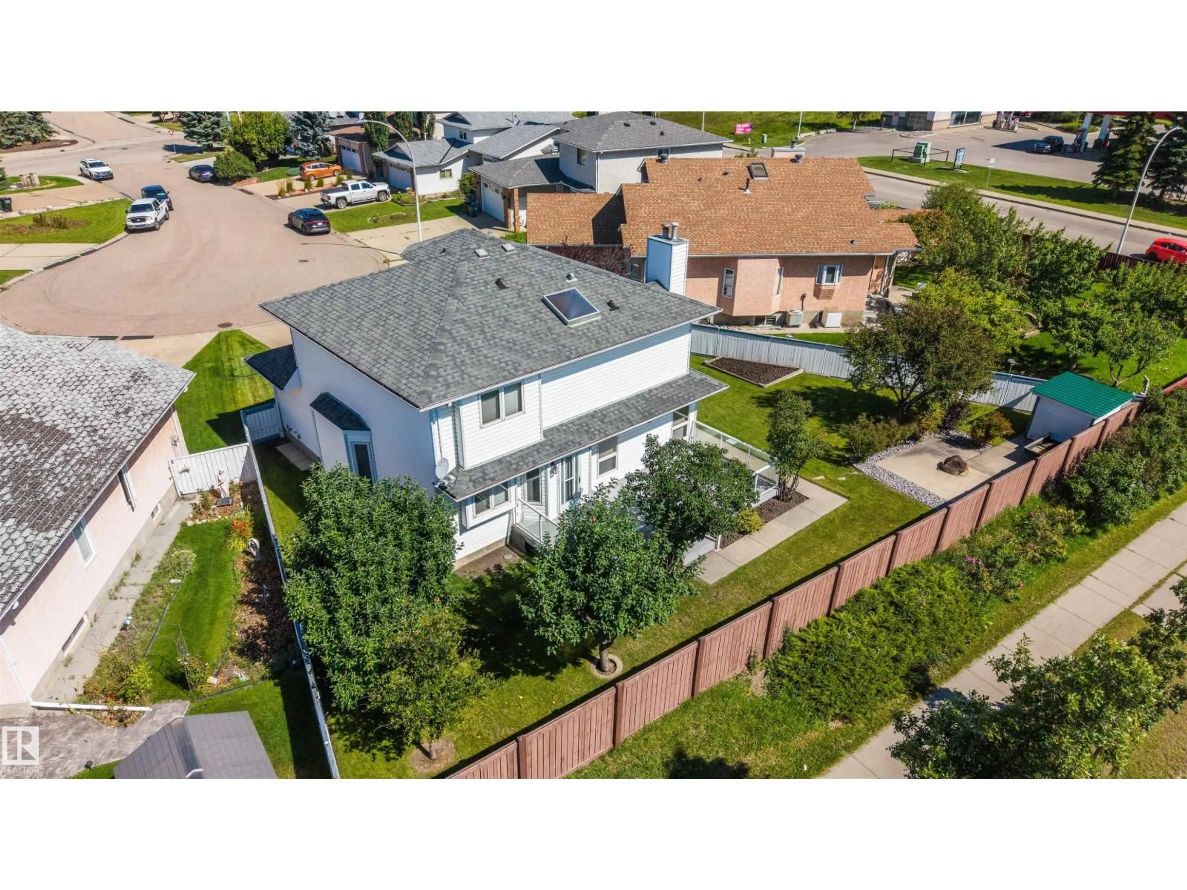 A pic from outside/outdoor area/front of a property/back of a property/a pic from drone, street for 15304 74 ST, Edmonton Alberta T5Z2X8