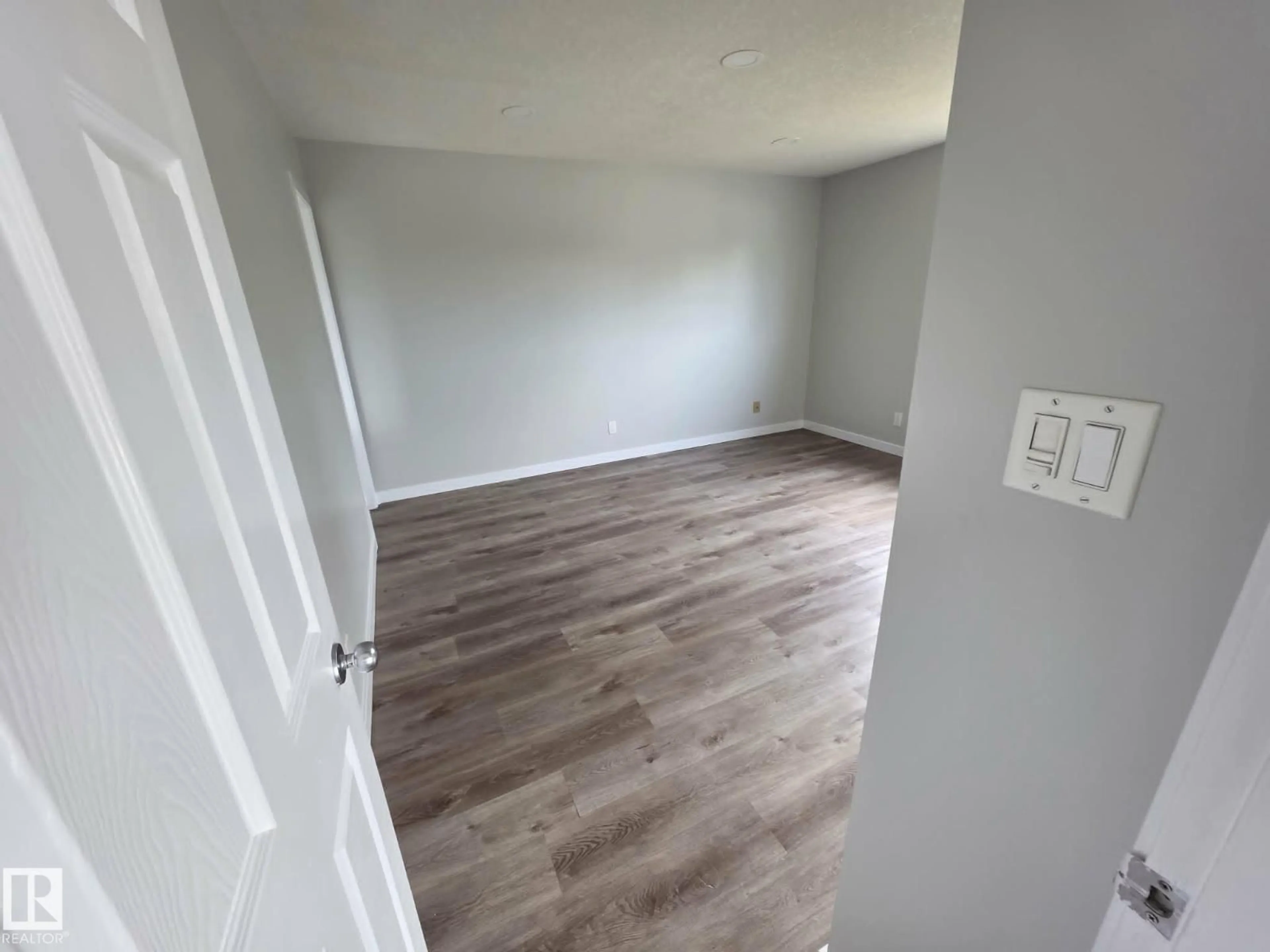 A pic of a room for 12120 146 AV, Edmonton Alberta T5X1V3