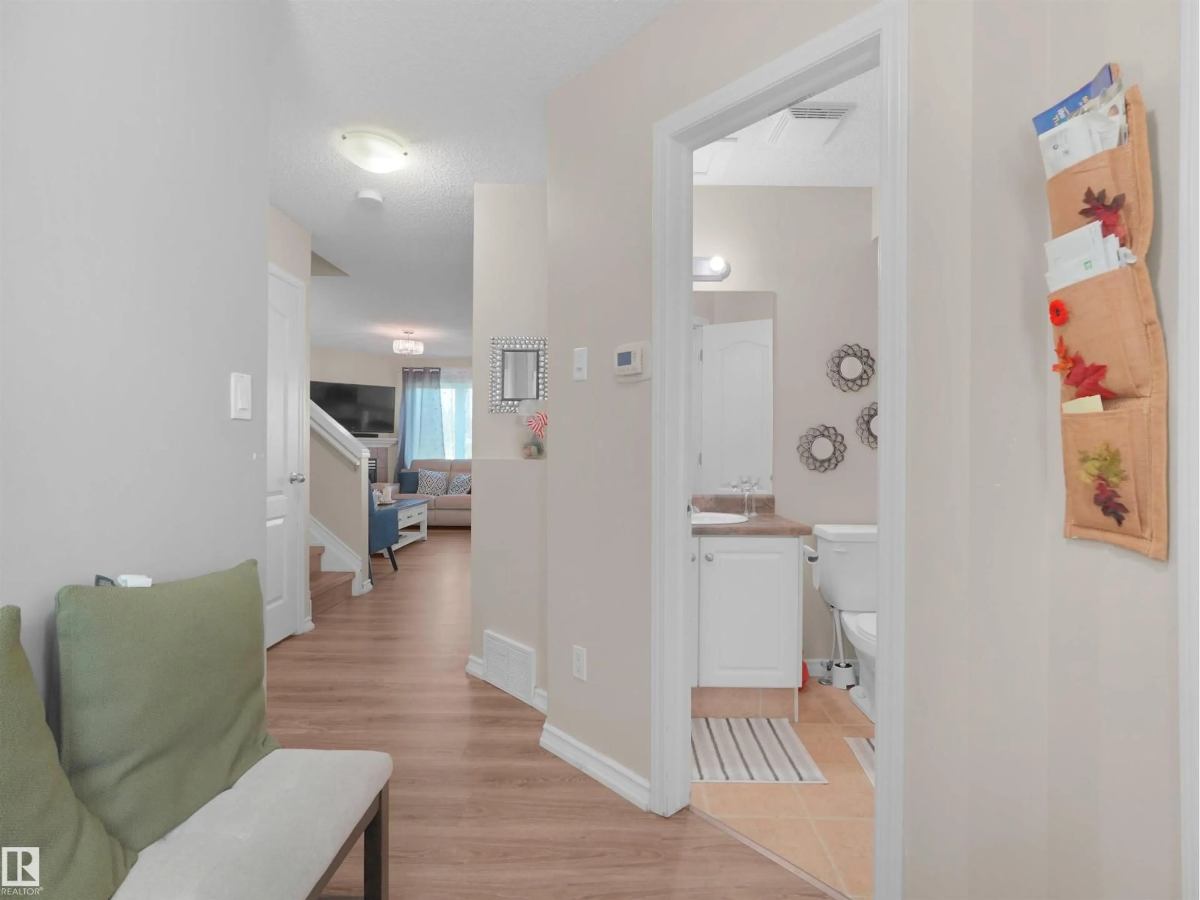 Indoor entryway for 5001 - 90 62 ST, Beaumont Alberta T4X1T6