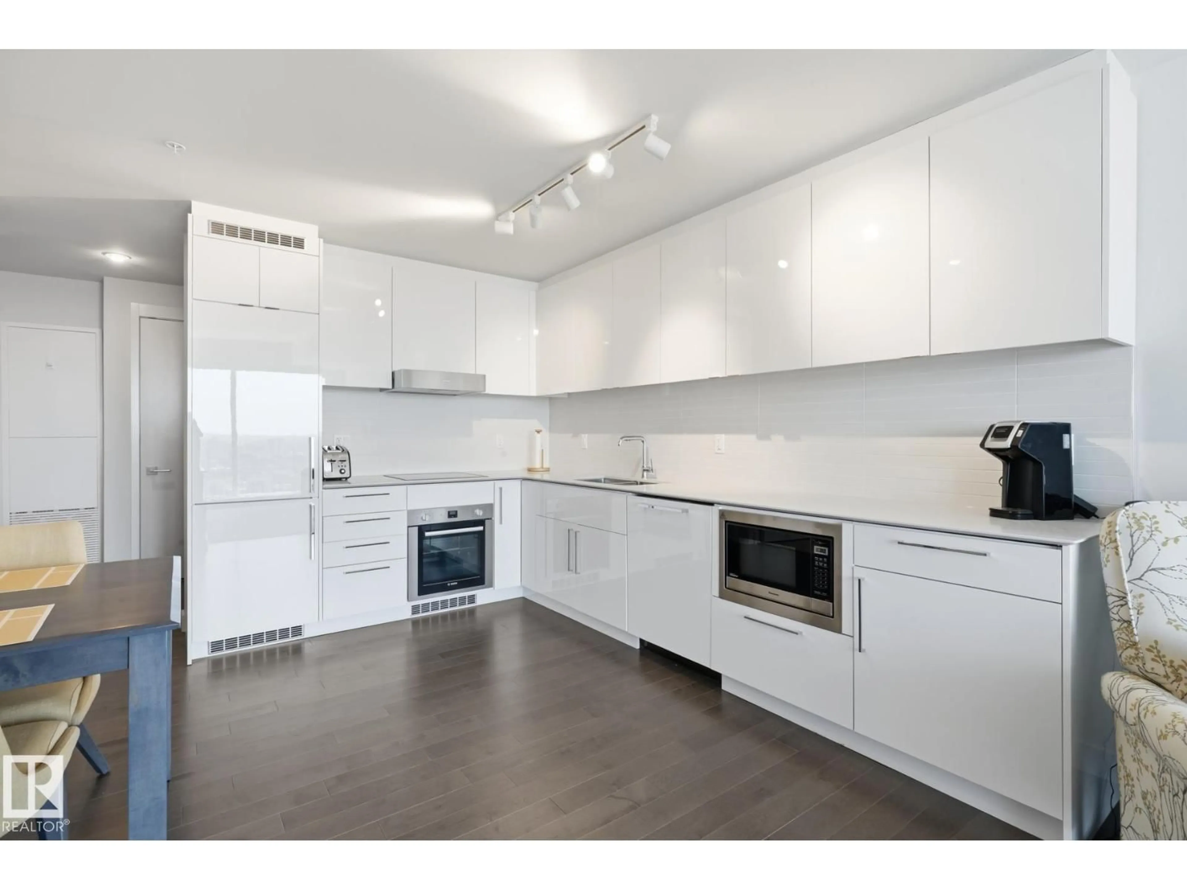 Standard kitchen, unknown for 2911 - 10360 102 ST NW, Edmonton Alberta T5J0K6