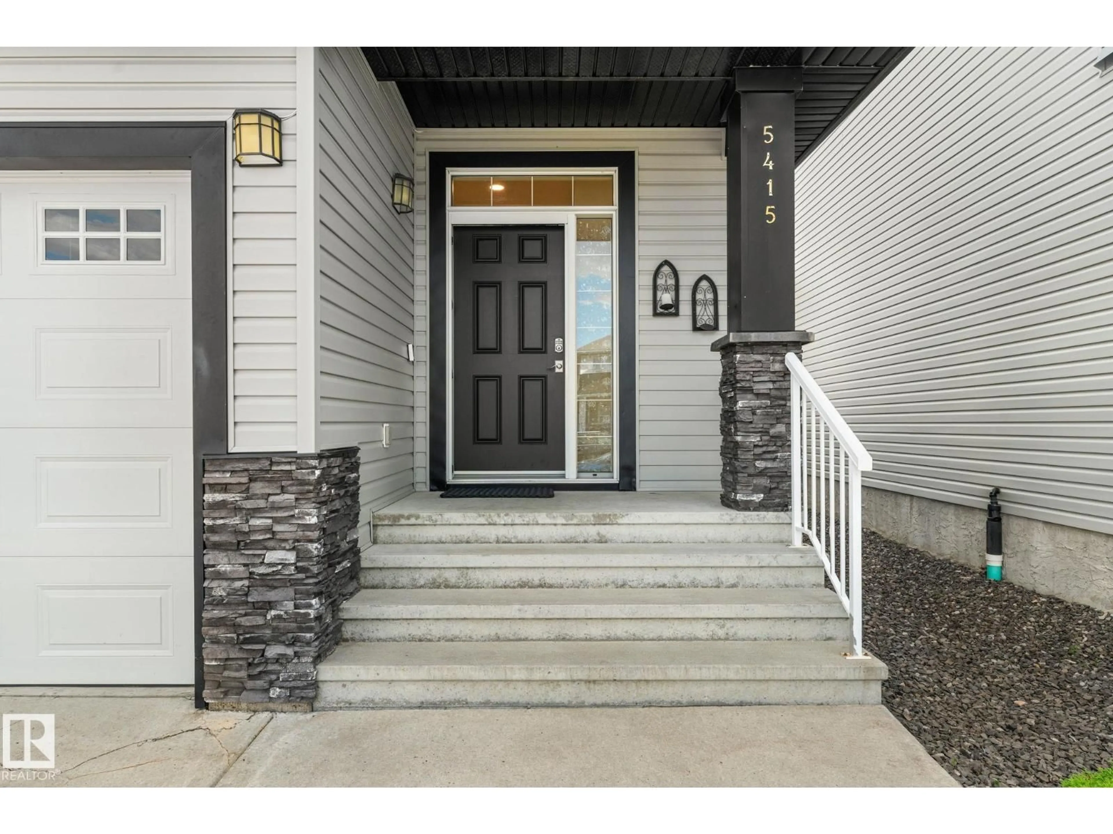 Indoor entryway for 5415 167A AV, Edmonton Alberta T5Y0R4