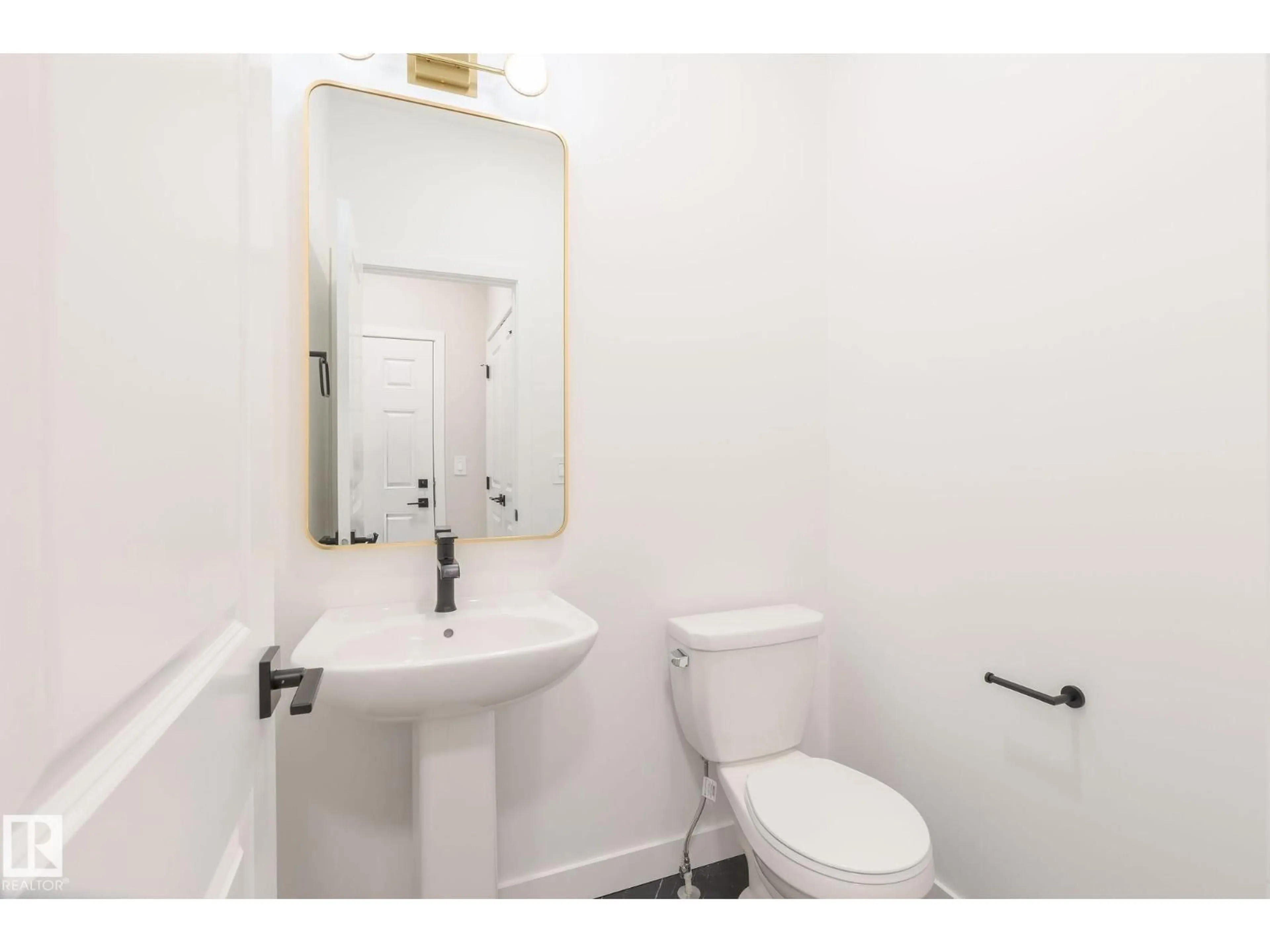 Standard bathroom, unknown for SW - 8287 KIRIAK LO, Edmonton Alberta T6W5S2