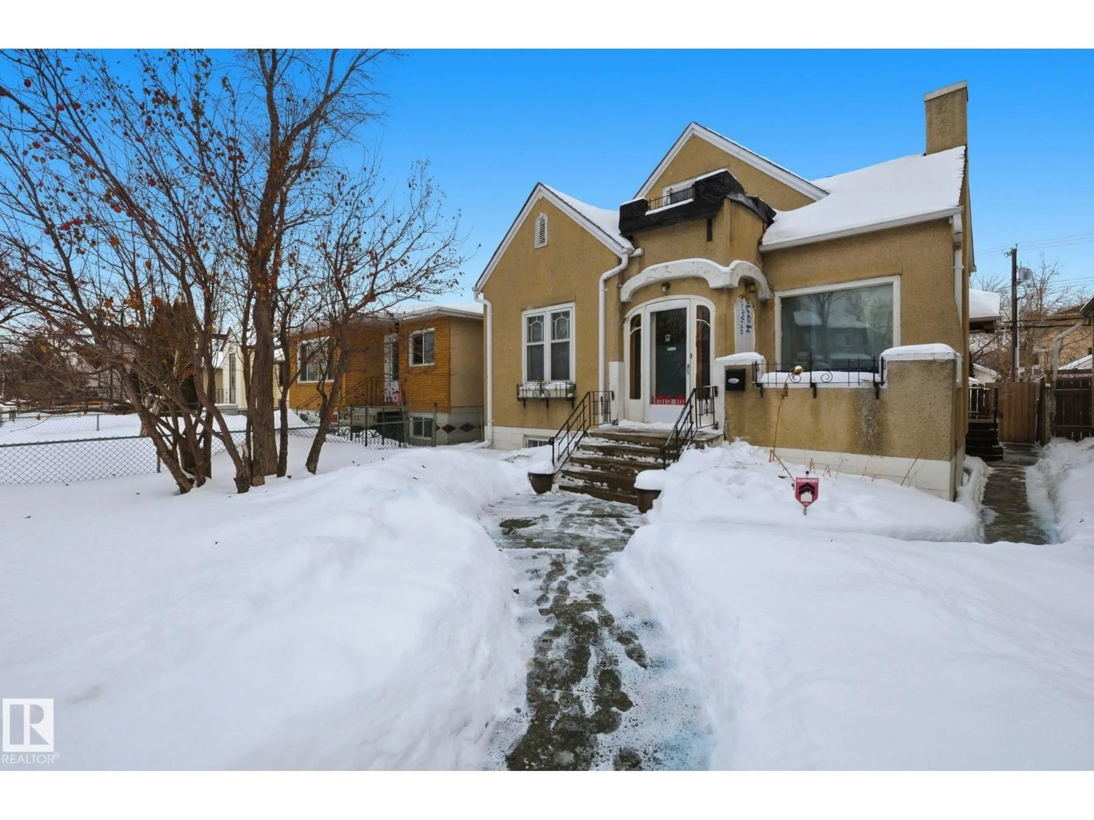 Unknown for NW - 11515 101 ST ST, Edmonton Alberta T5J2B2