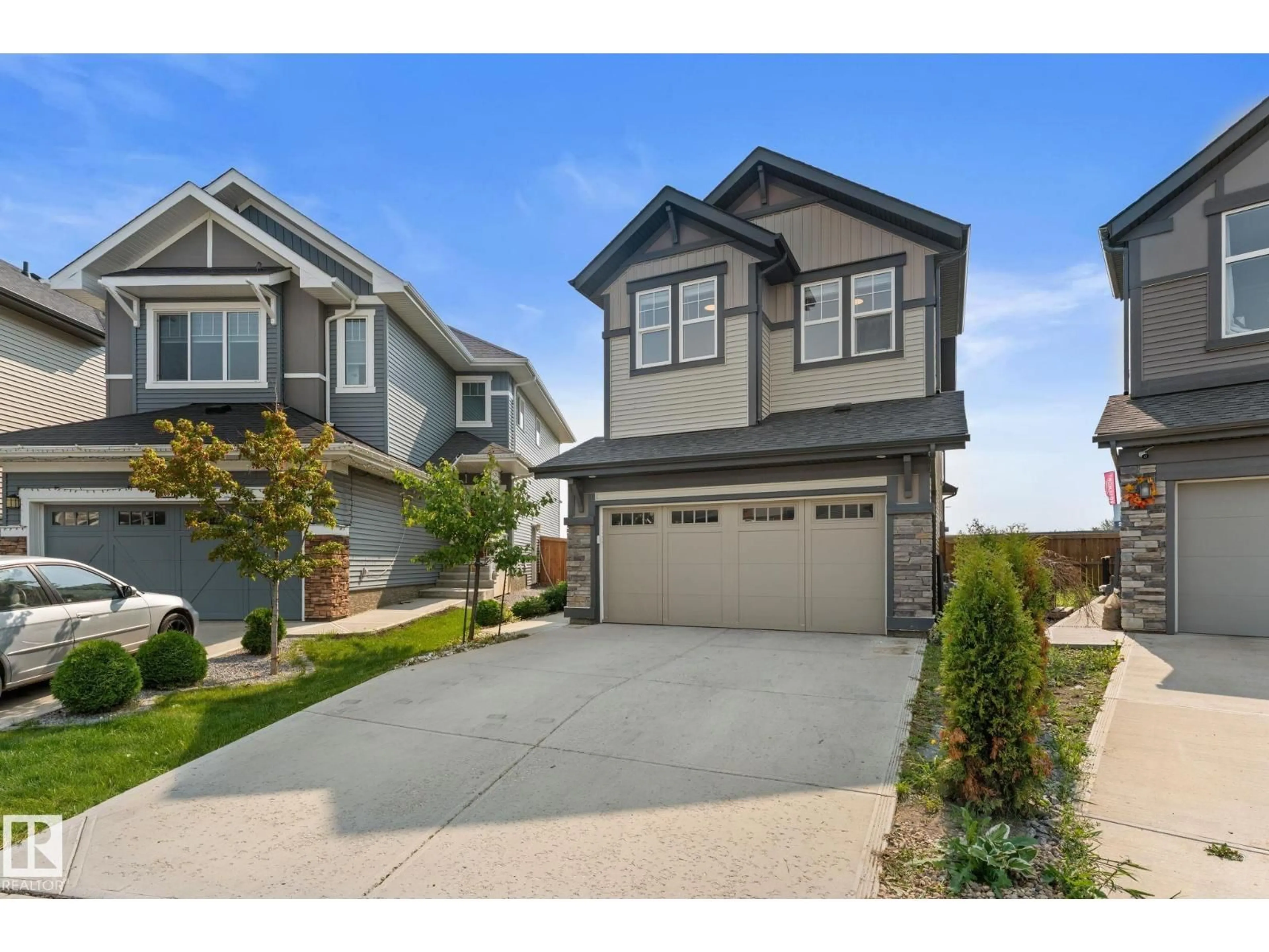 Home with vinyl exterior material, street for NW - 22373 92A AV, Edmonton Alberta T5T7P3
