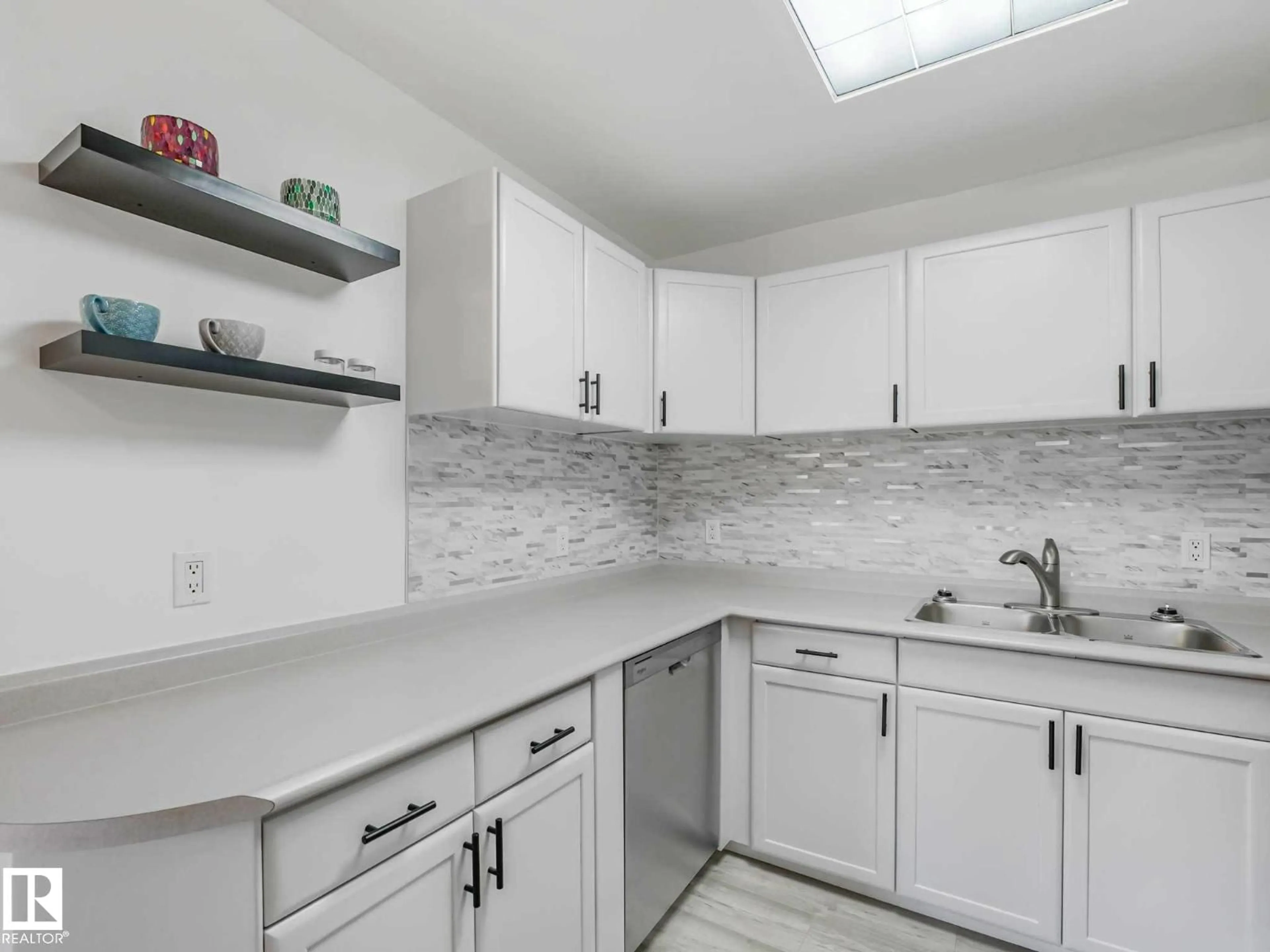 Standard kitchen, ceramic/tile floor for #104 - 10148 118 ST, Edmonton Alberta T5K1Y4