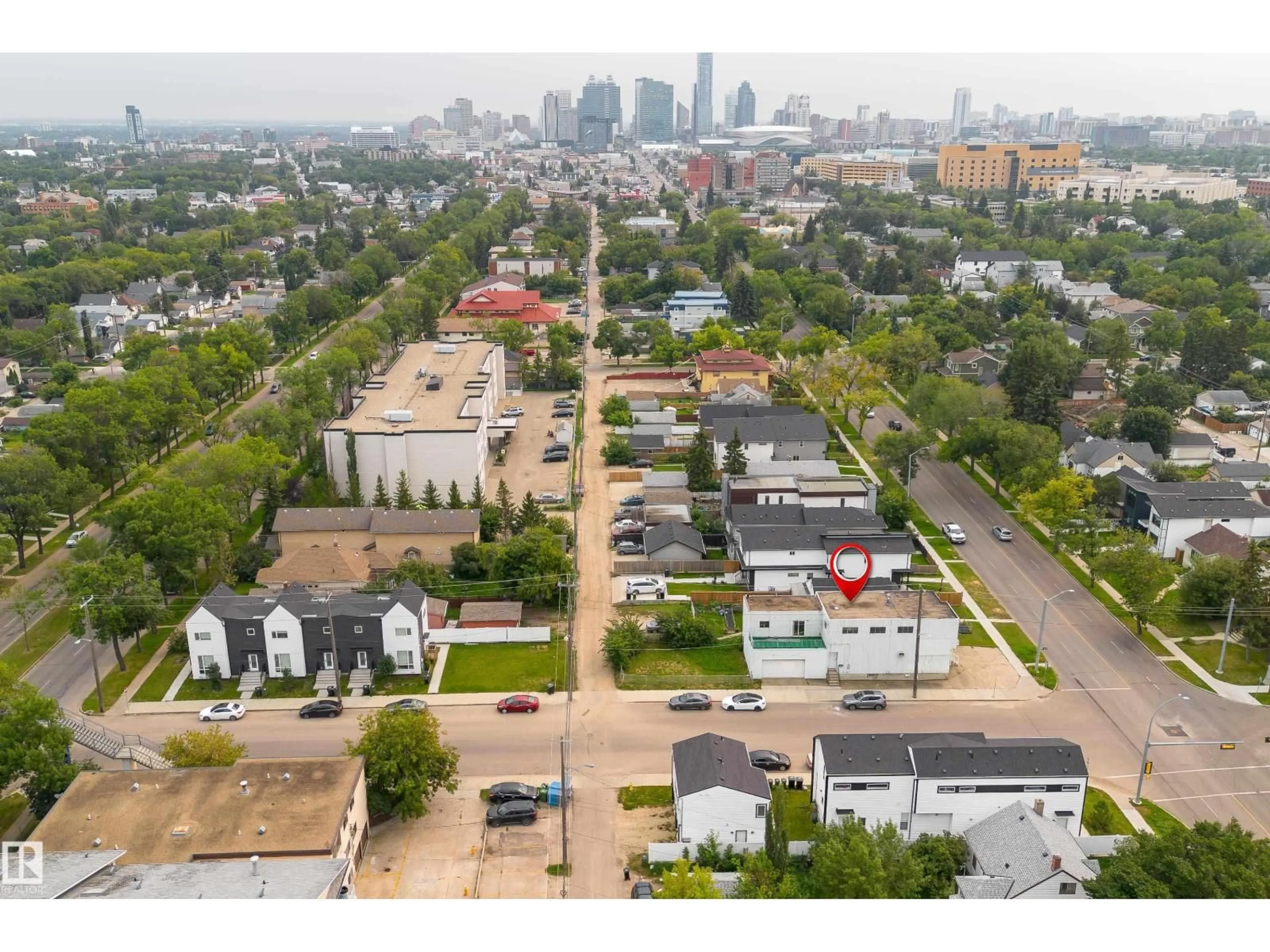 A pic from outside/outdoor area/front of a property/back of a property/a pic from drone, city buildings view from balcony for 11451 101 ST, Edmonton Alberta T5G2A9